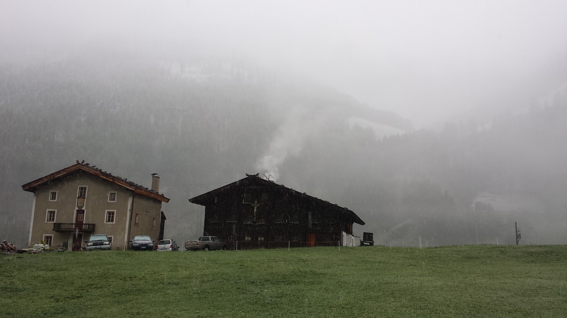 Hof bei Wintereinbruch