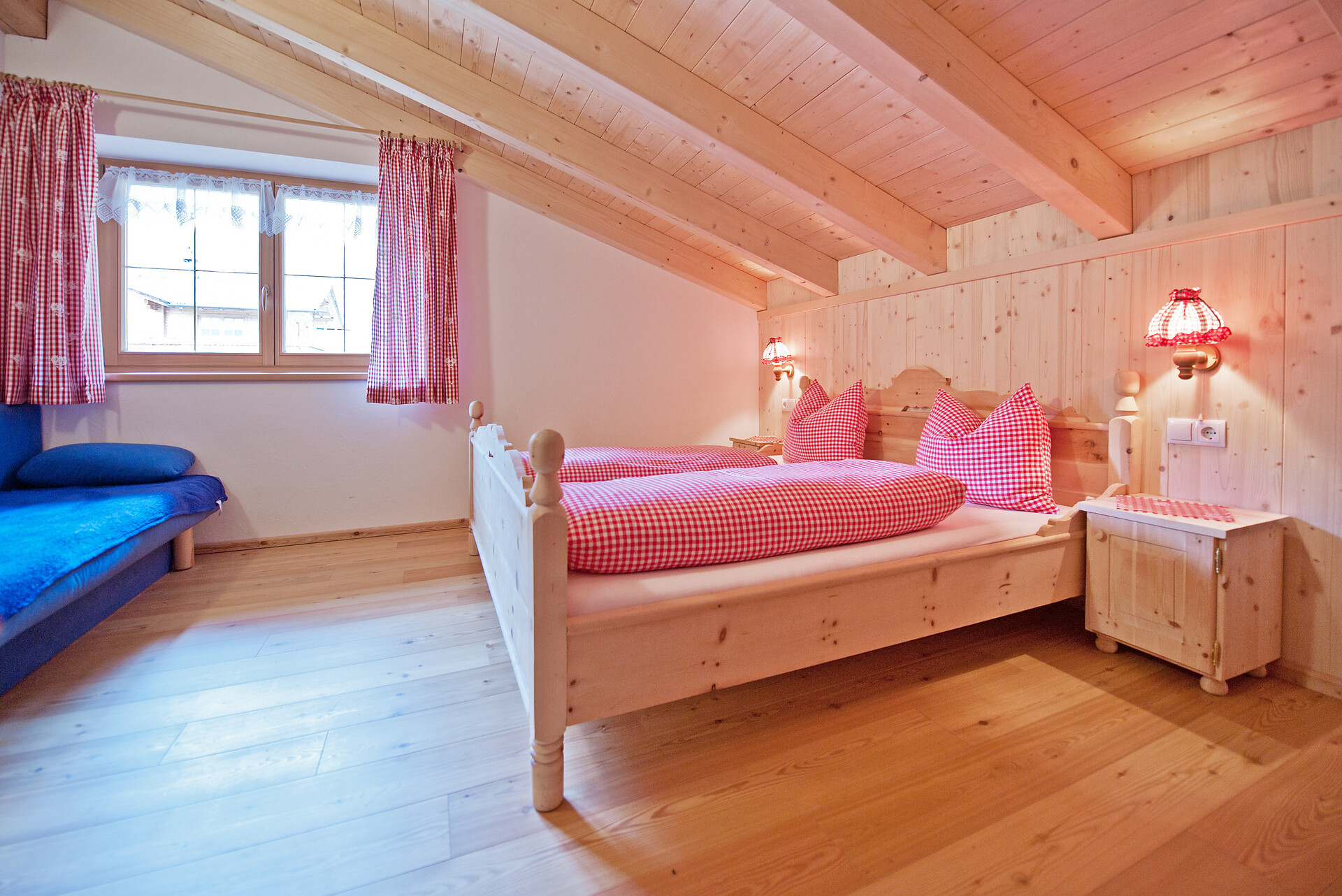 Schlafzimmer App. 4