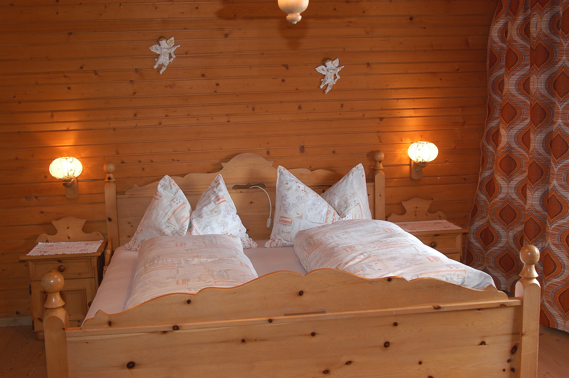 Schlafzimmer App. 3