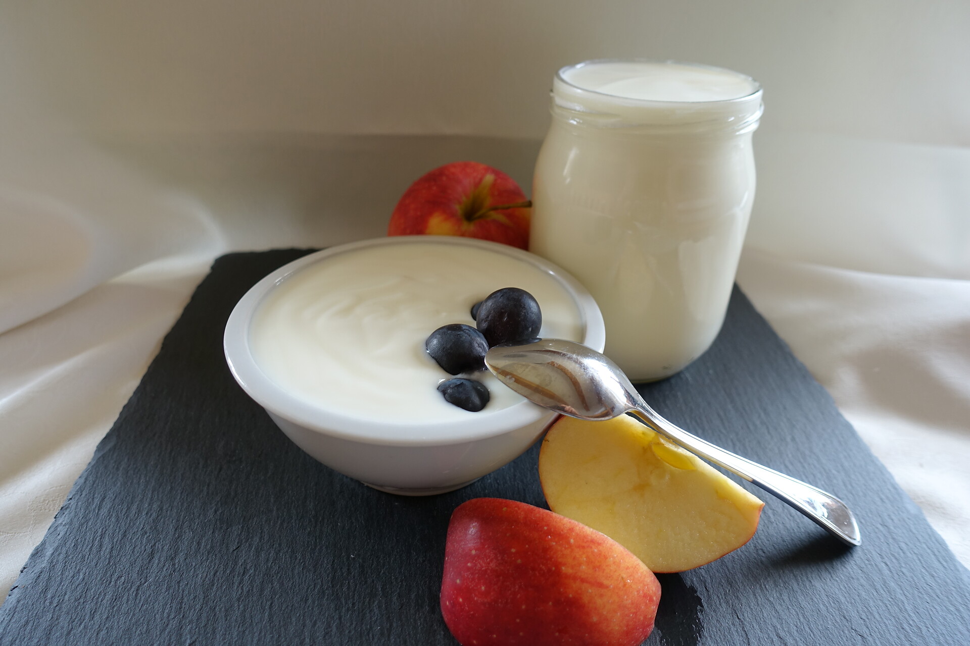 Natural yoghurt