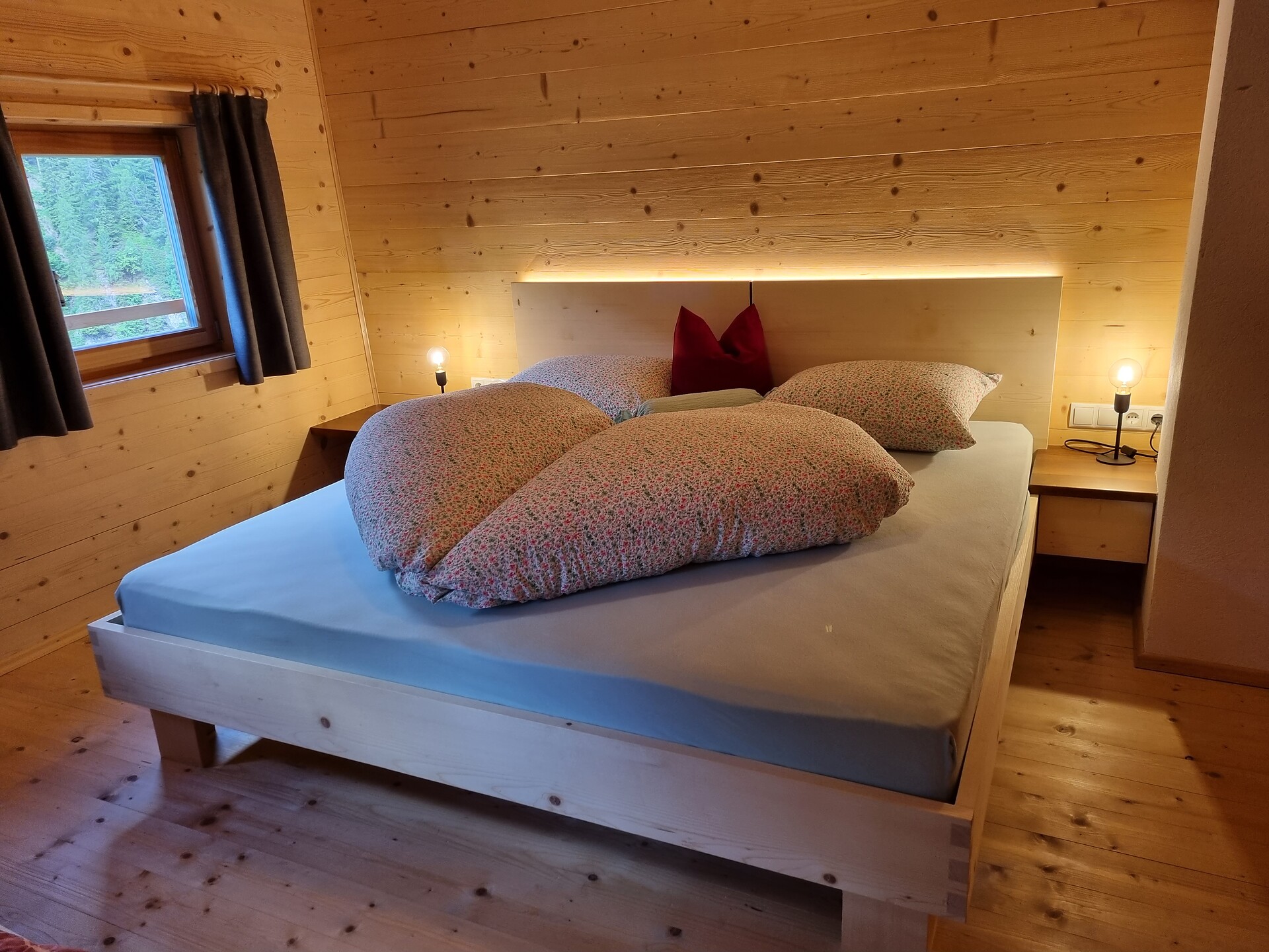 Schlafzimmer 2