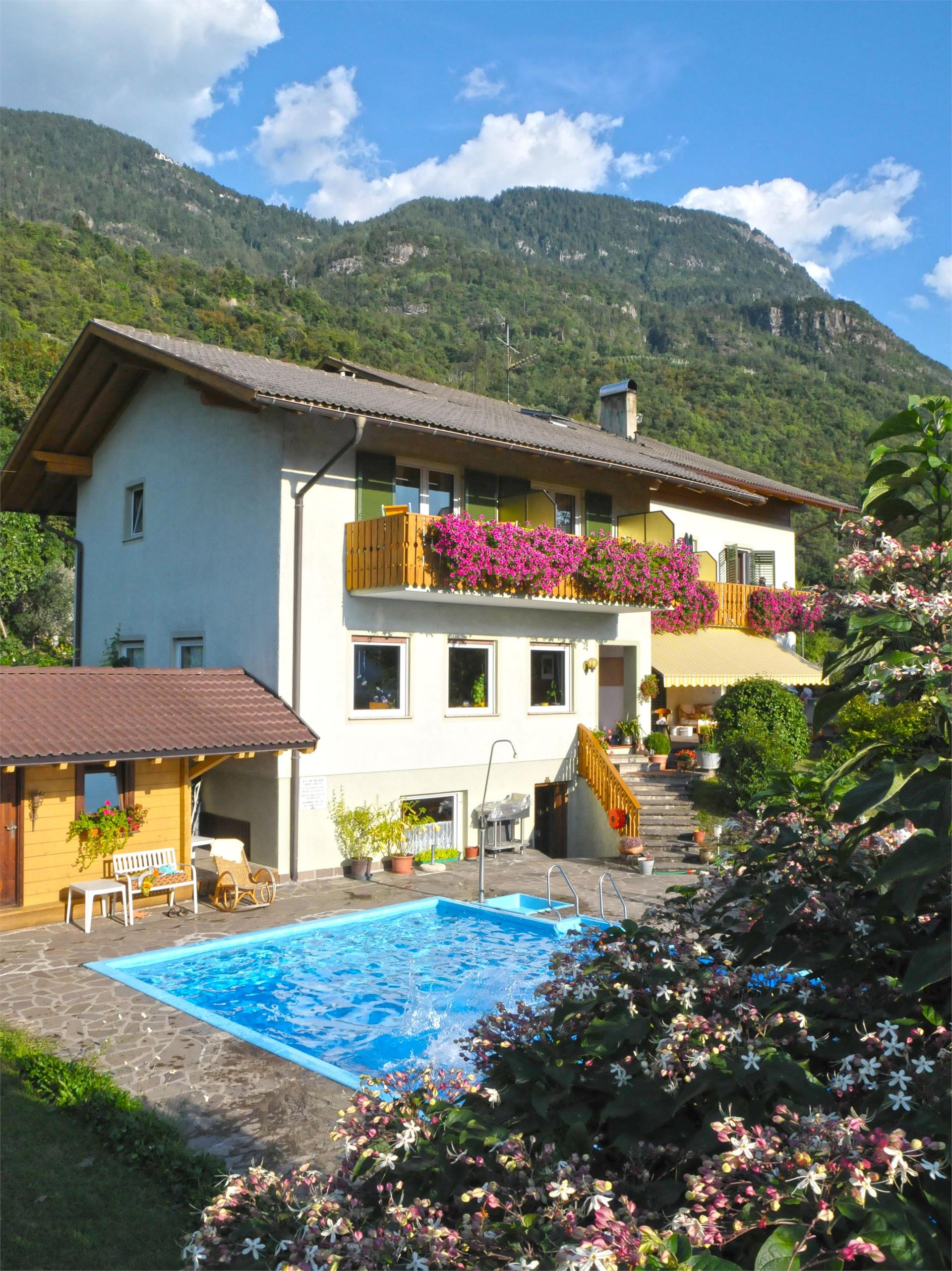Pension Ausserweindlhof Meran 1 suedtirol.info