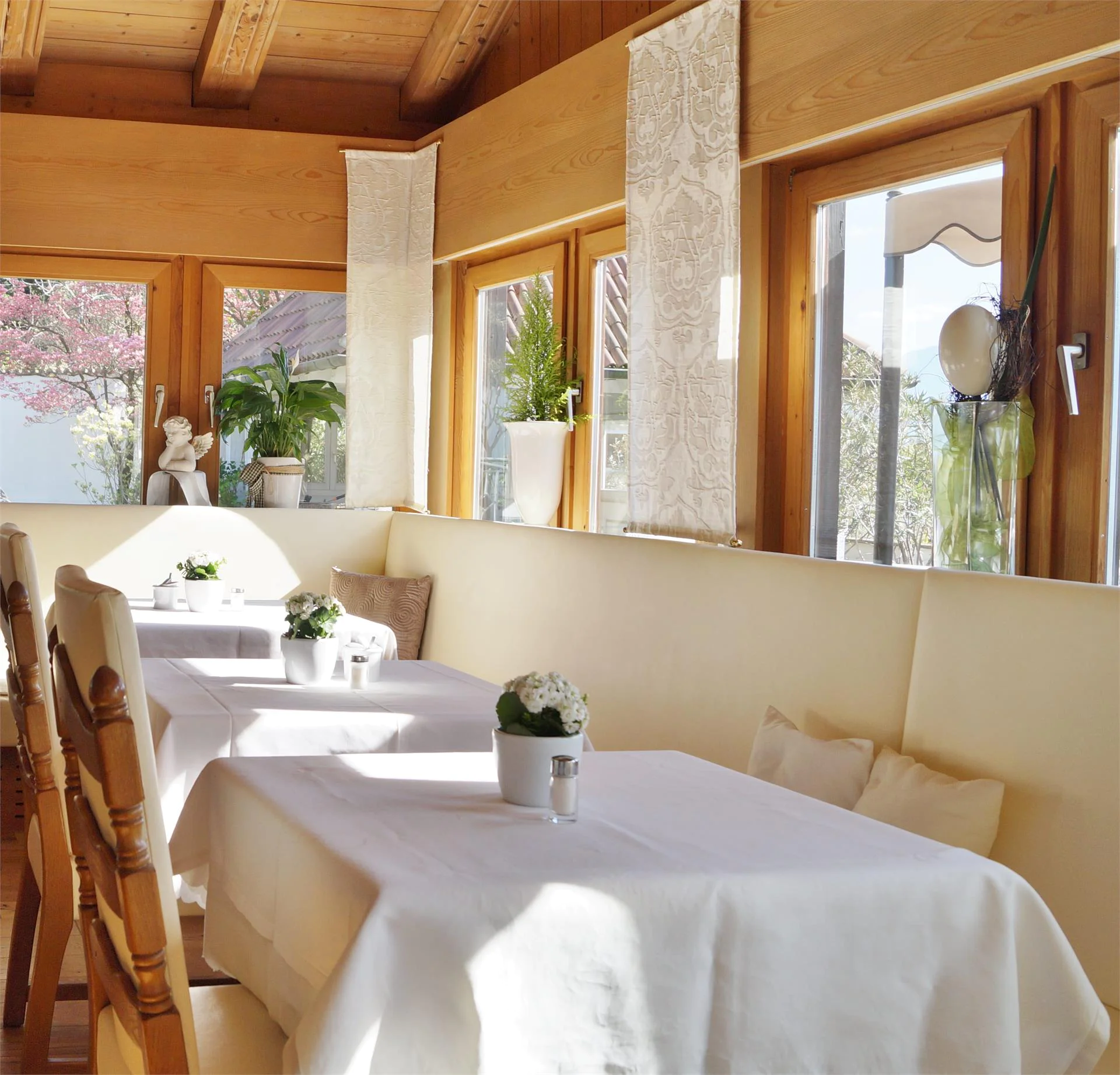 Pension Appartements Riedingerhof Meran/Merano 19 suedtirol.info