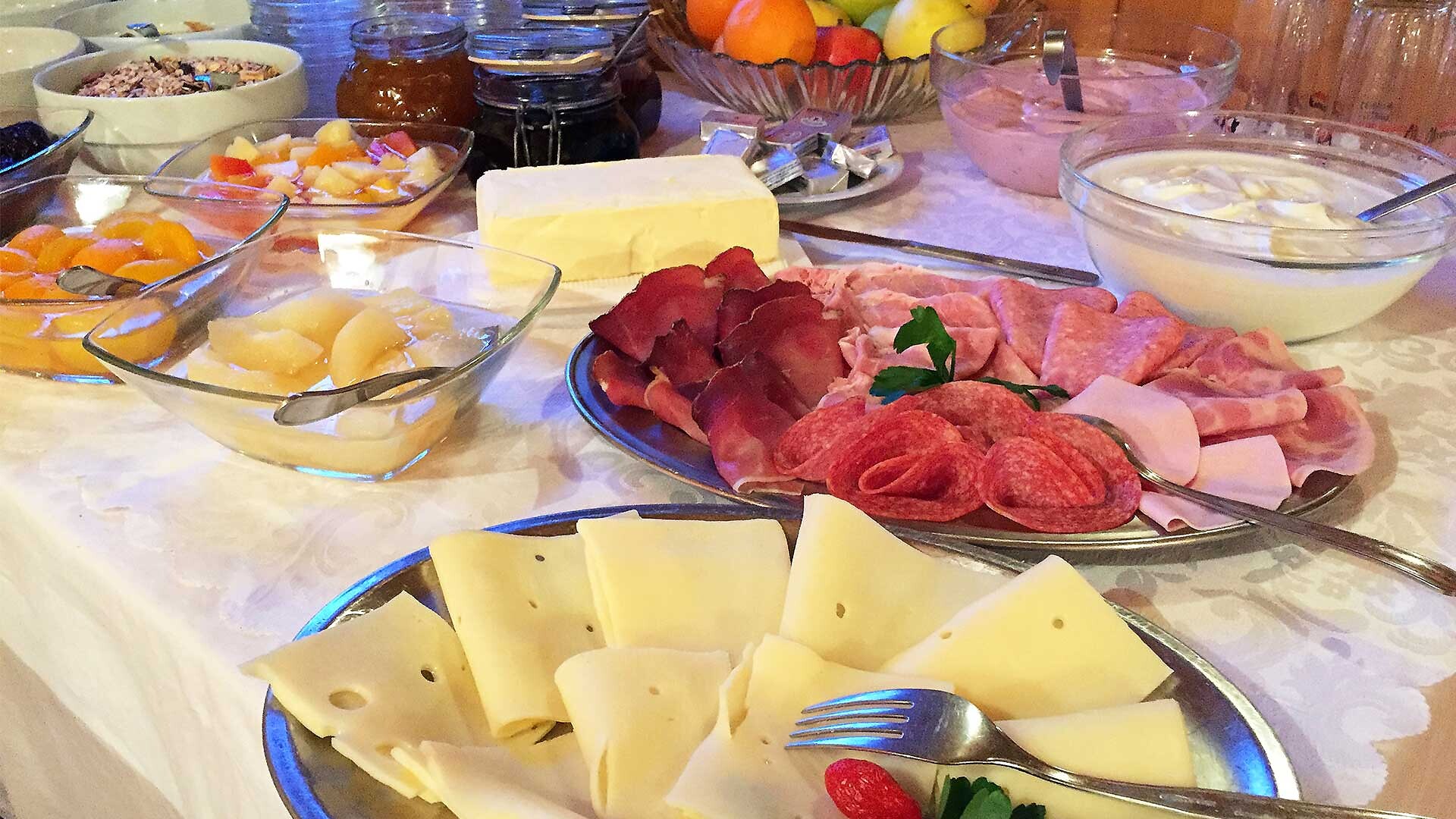 Breakfast buffet