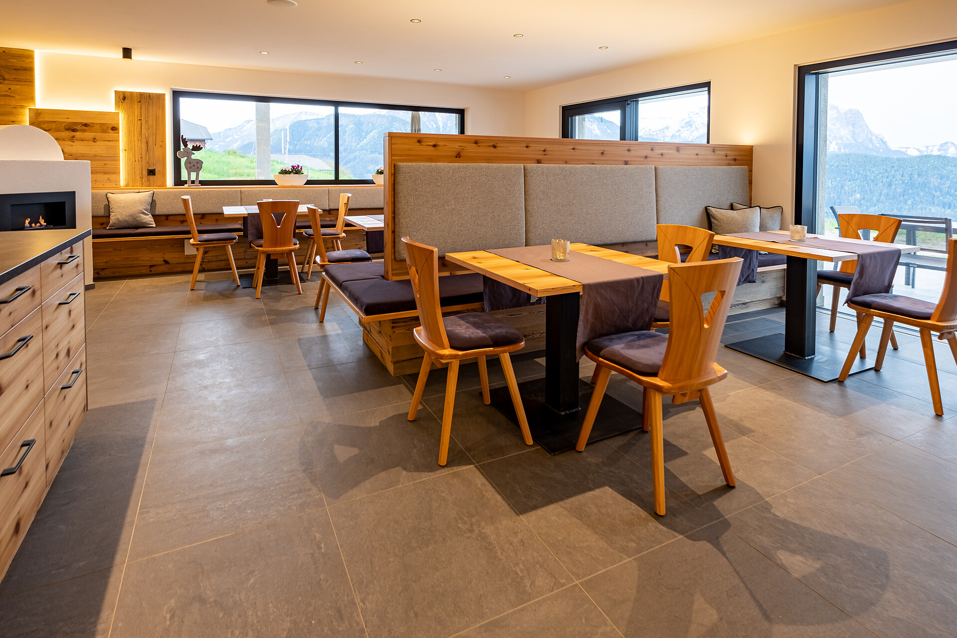 Breakfast room