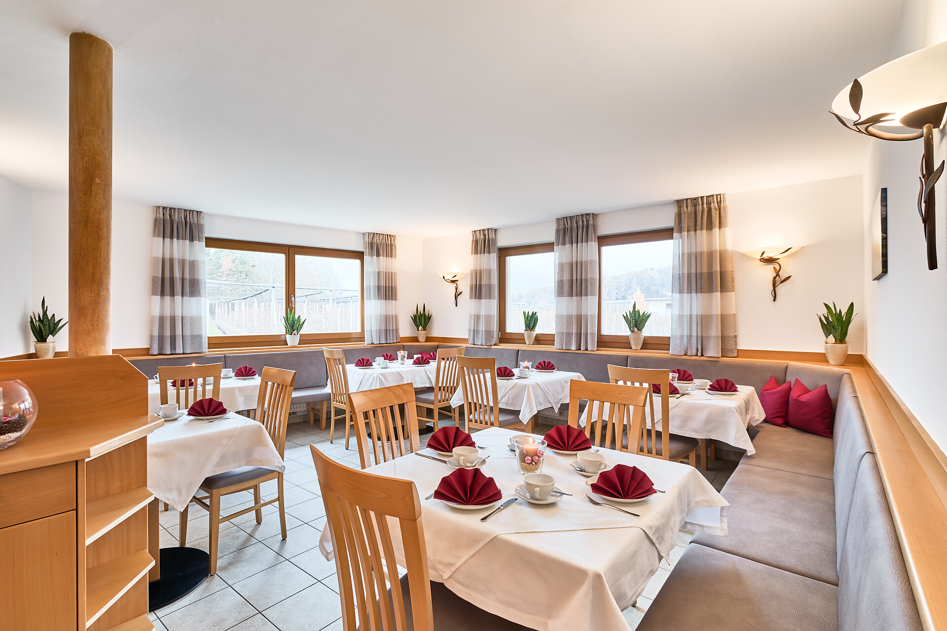 Breakfast Room
