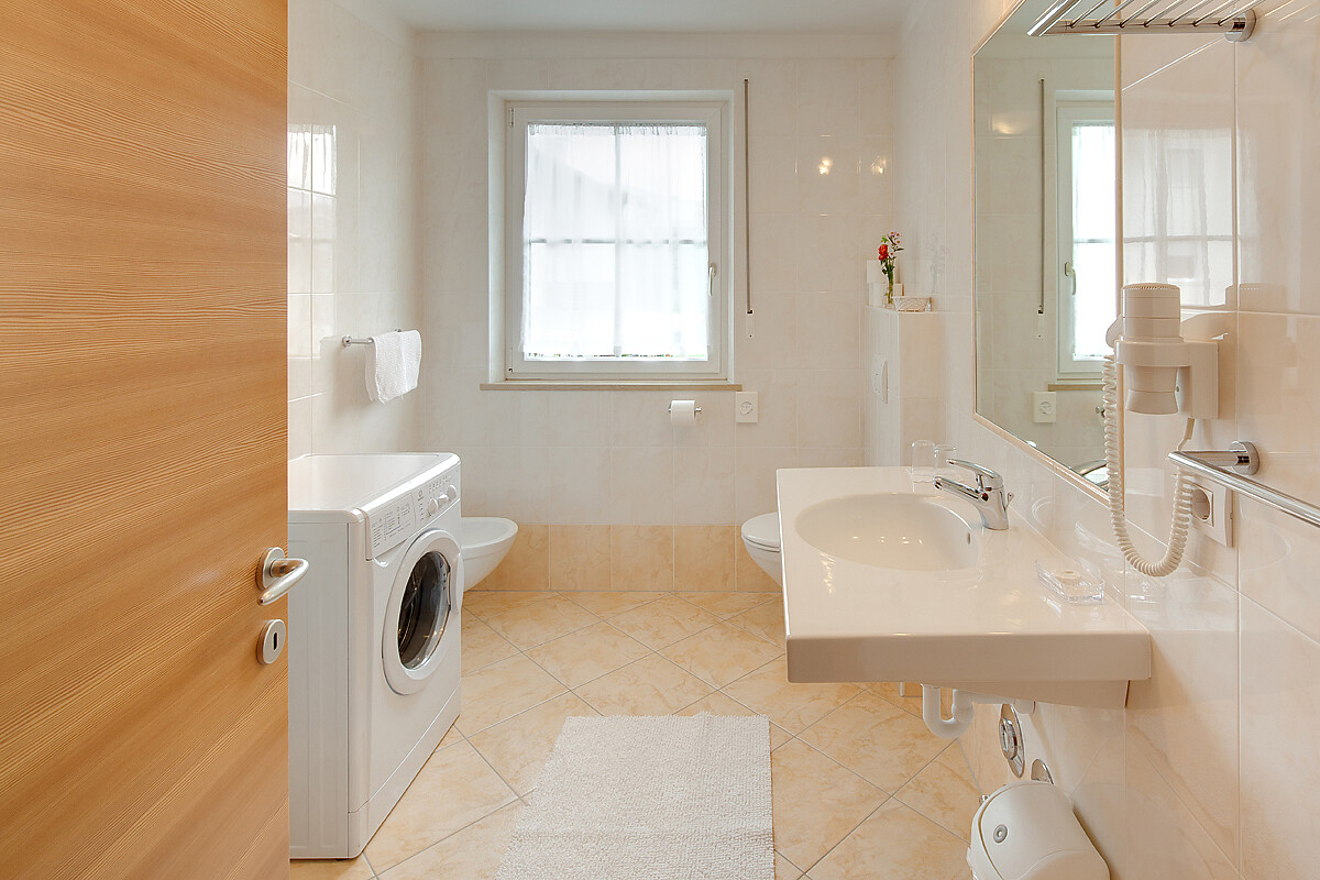 bathroom ap. 2