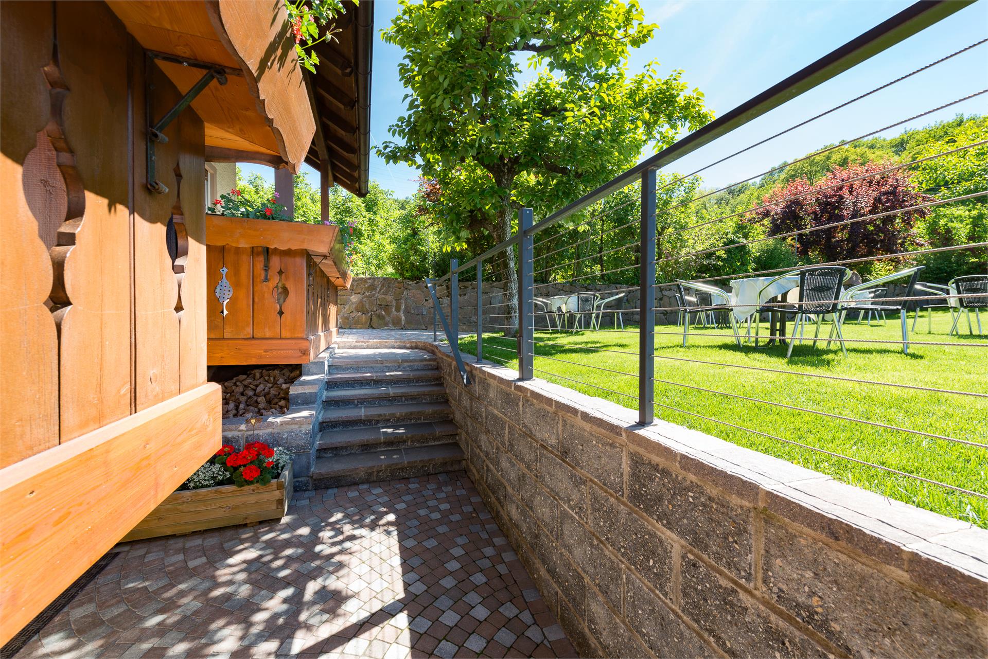 Pension Etschblick Eppan an der Weinstaße/Appiano sulla Strada del Vino 20 suedtirol.info