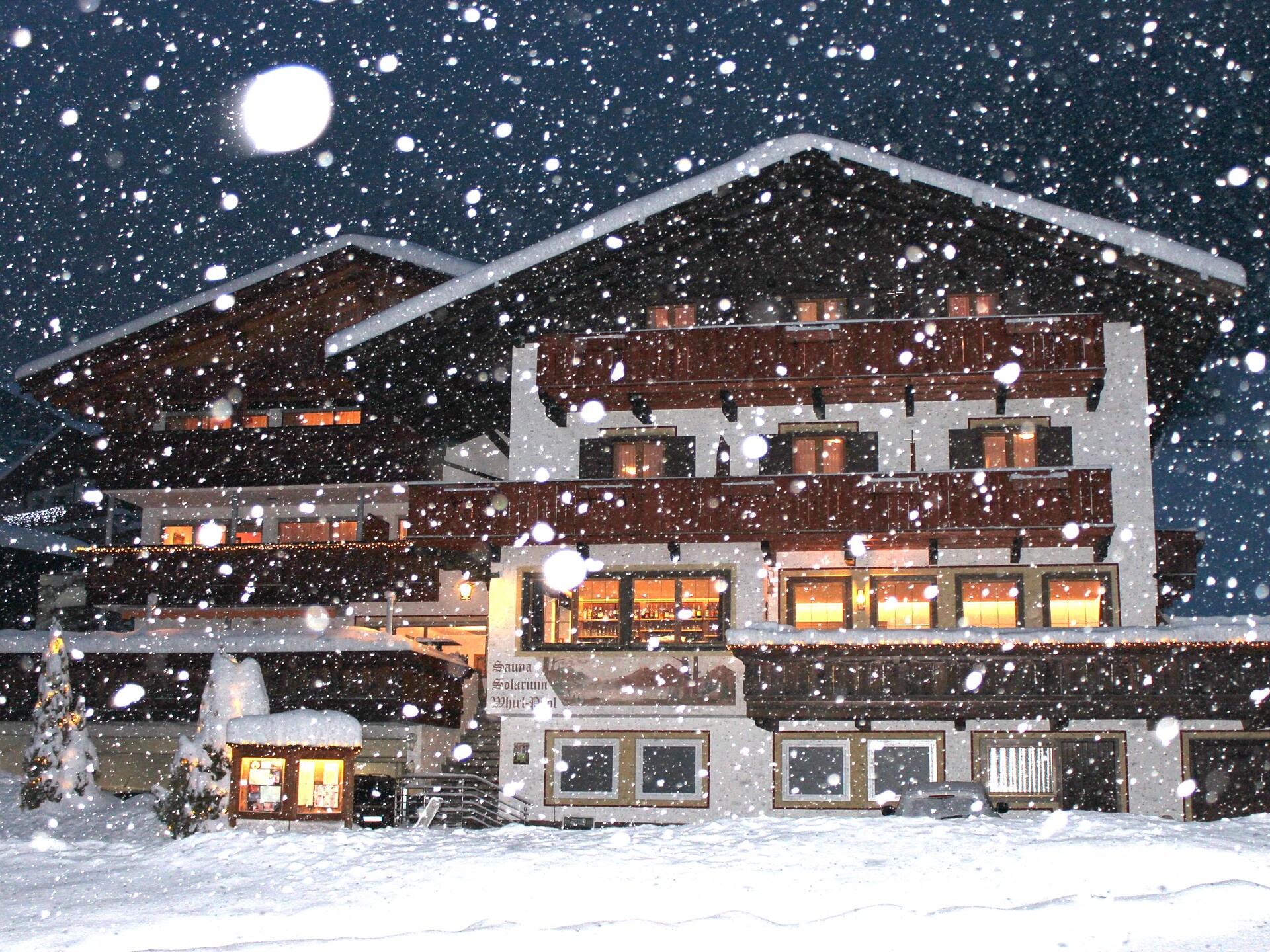 Exterior view hotel in the winter
