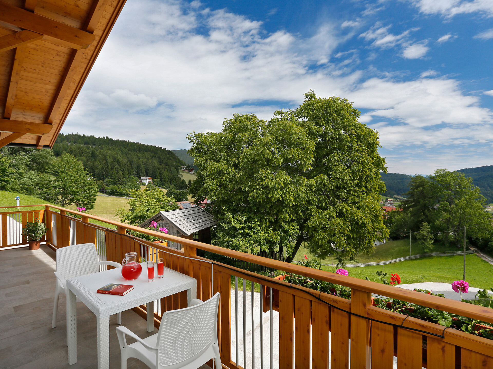 Panoramic view from the Pichlerhof in Hafling/Avelengo, South Tyrol