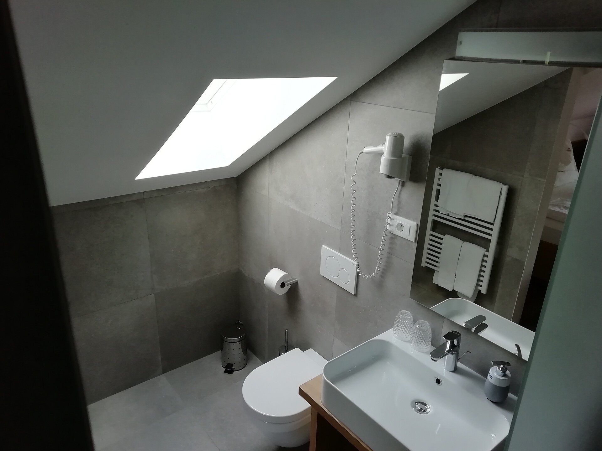 Camera matriomaniale comfort bagno nuovo