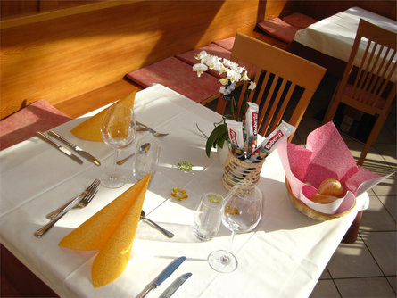 Pension Restaurant Pfitscher U.L.Frau i.W.-St. Felix/Senale-S.Felice 5 suedtirol.info