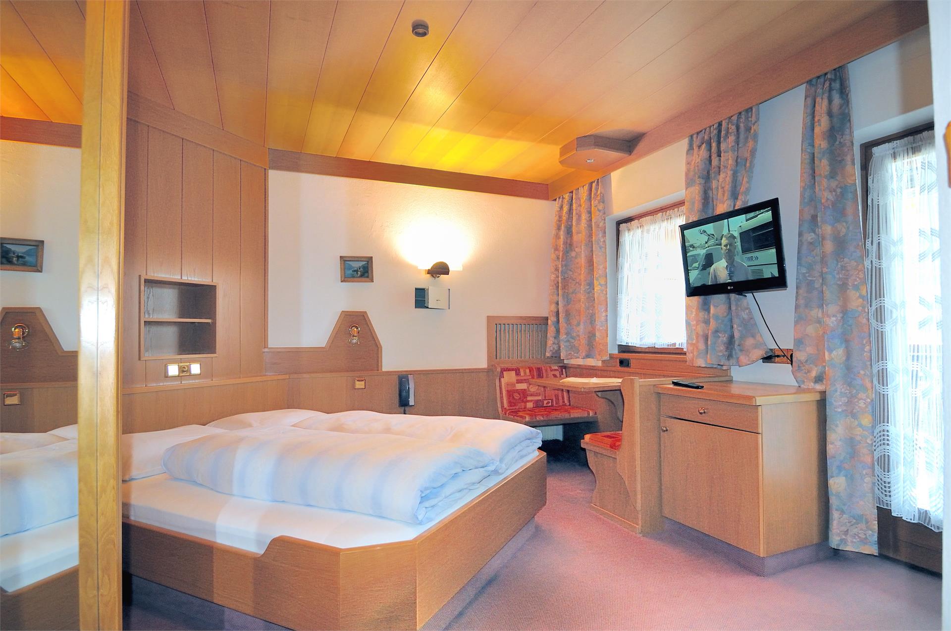 Pension Alpenhof St.Leonhard in Passeier 4 suedtirol.info