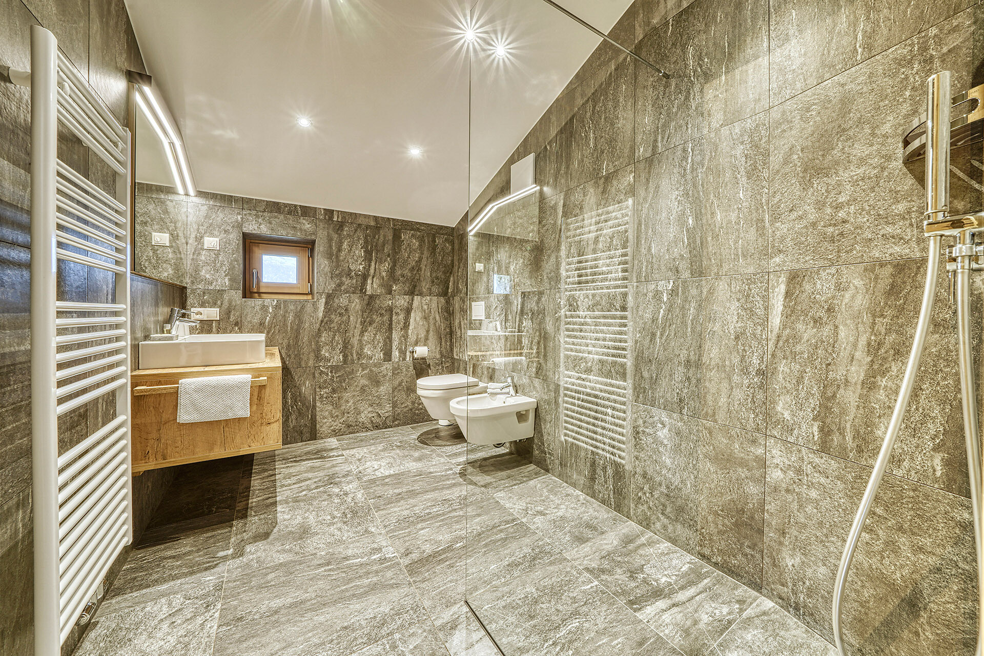 Badezimmer Meraner Reasl