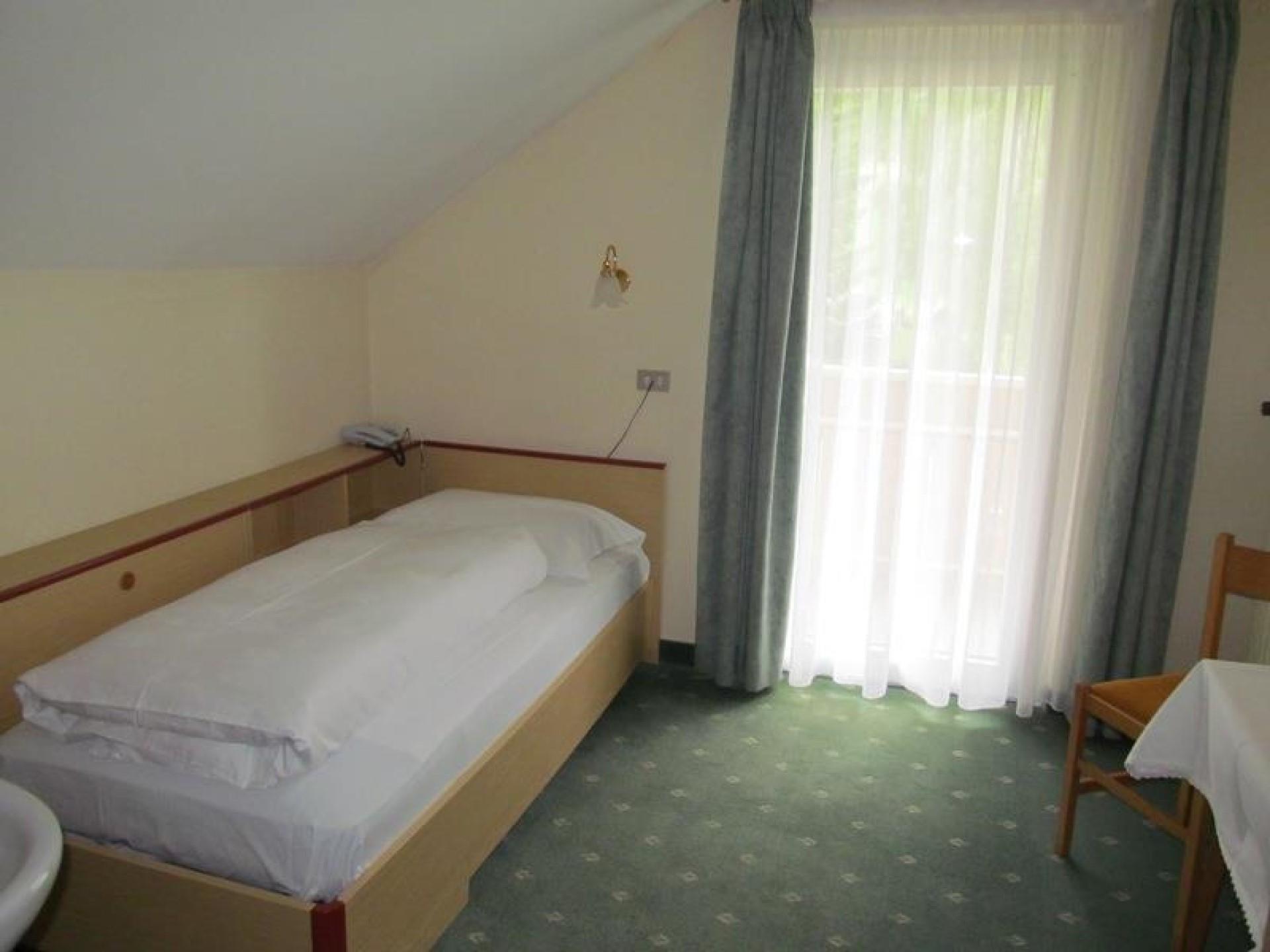 Pension Lahnerhof Brunico 3 suedtirol.info