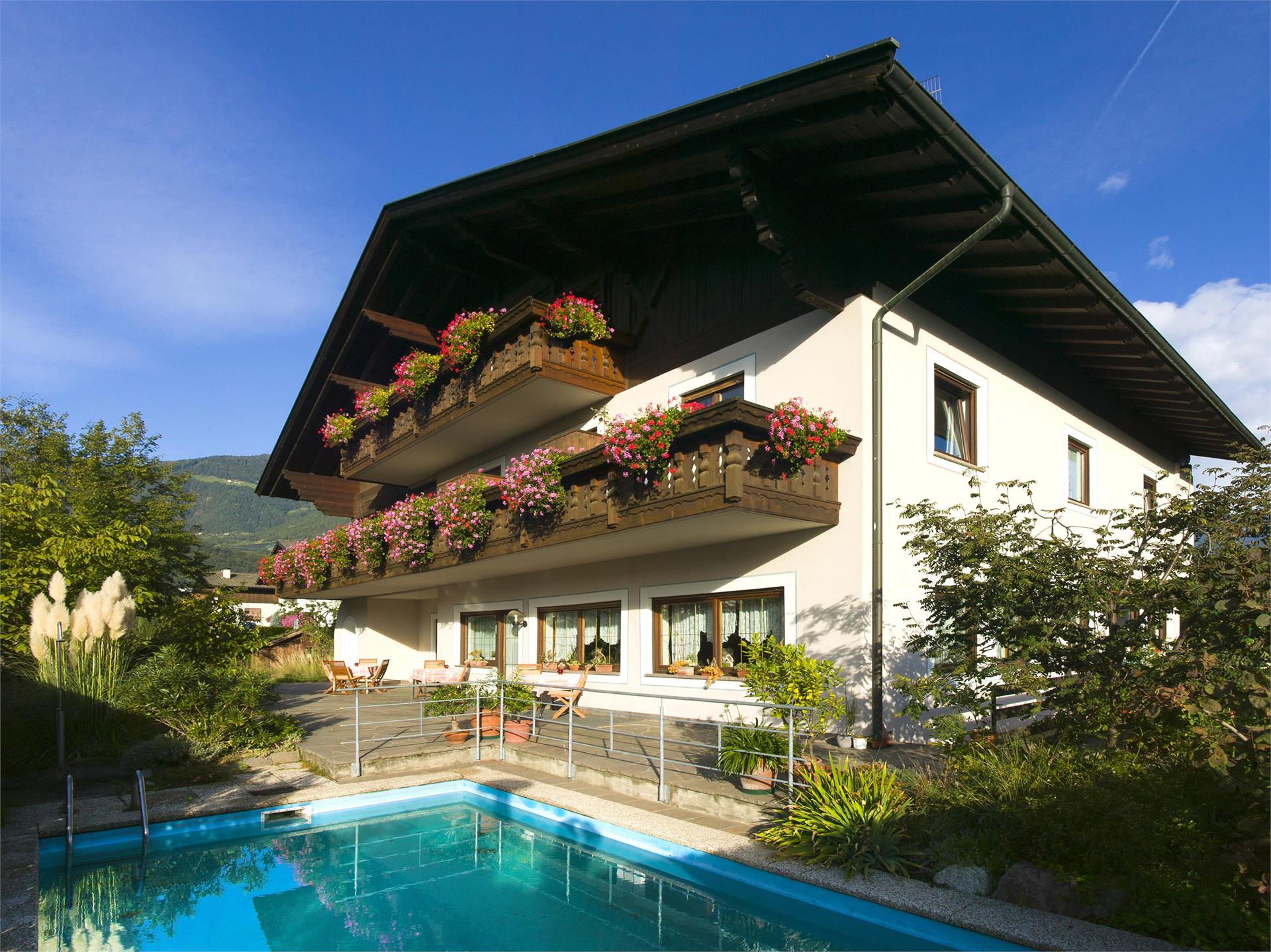 Pension Hilpold Lana 1 suedtirol.info