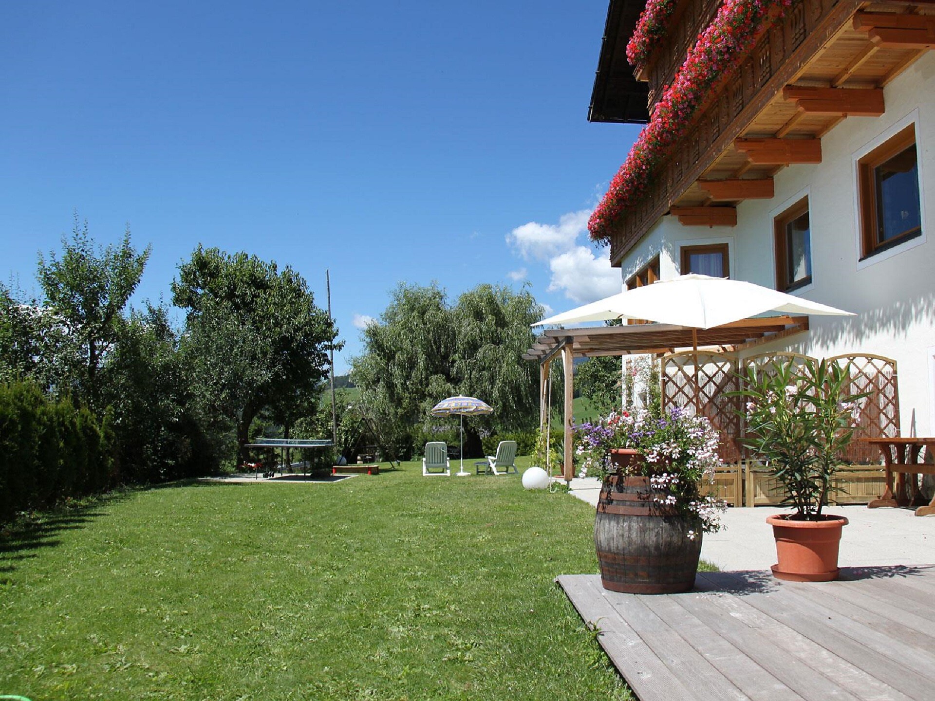 Pension Sonnenhof garden
