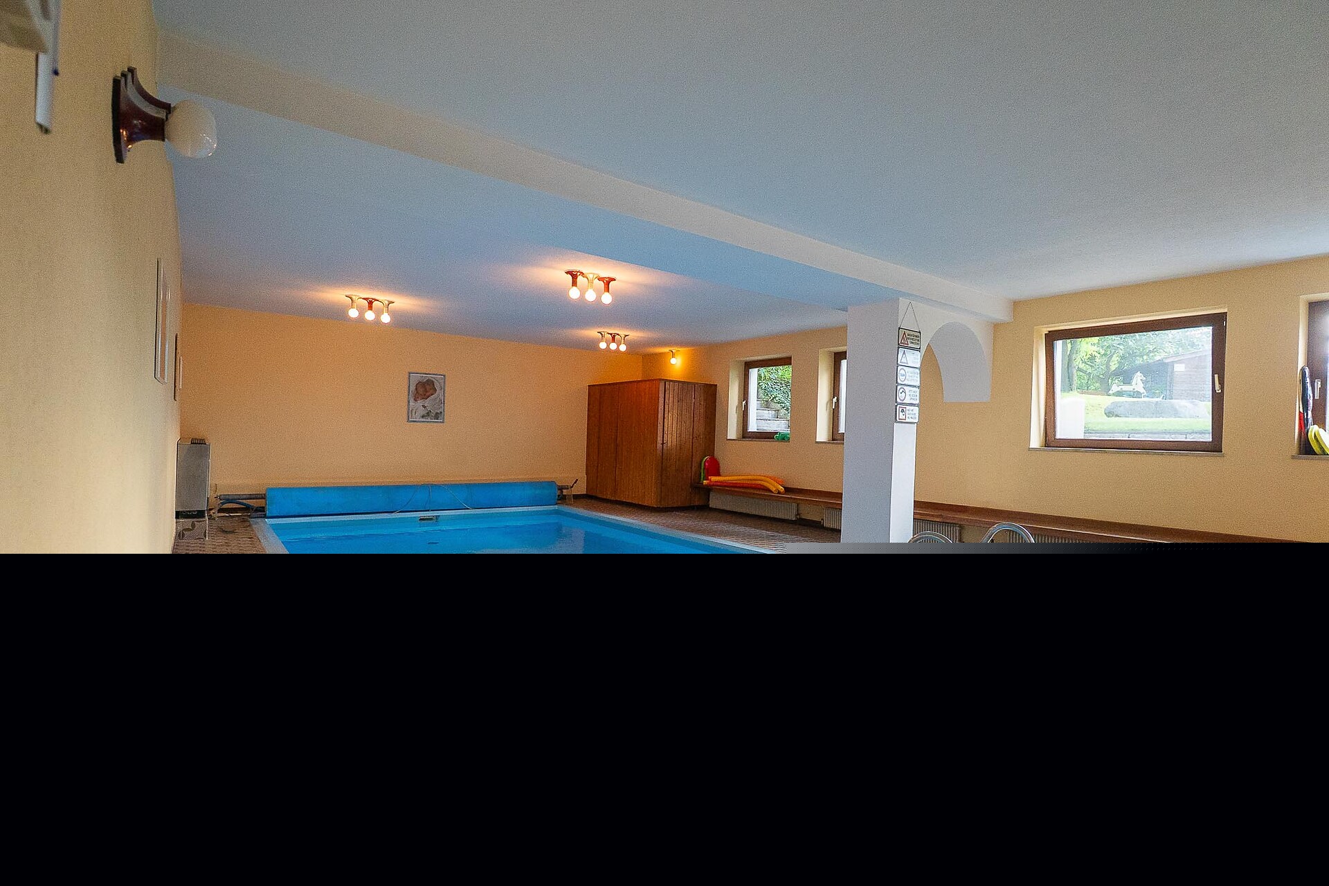 Hallenbad