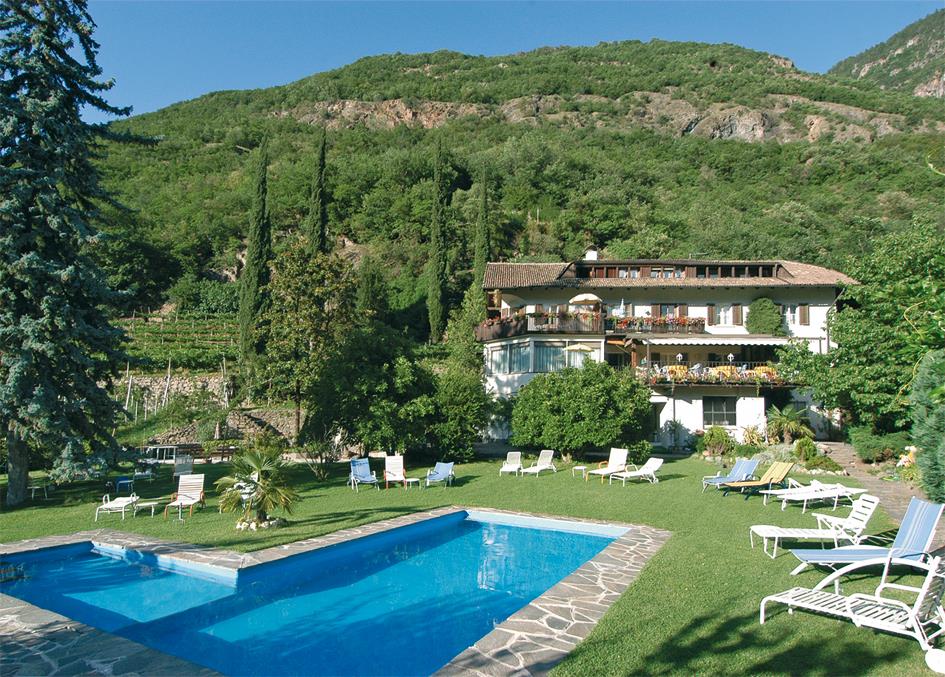 Pension Bergmann Burgstall 7 suedtirol.info