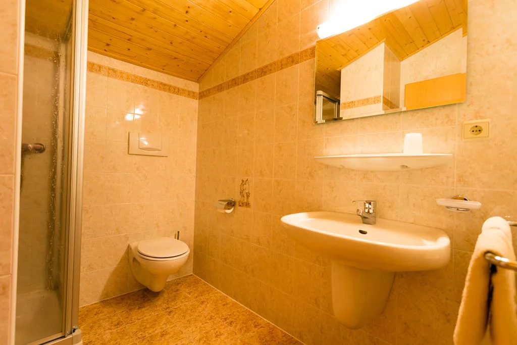 Pensione Reaserhof Racines 7 suedtirol.info