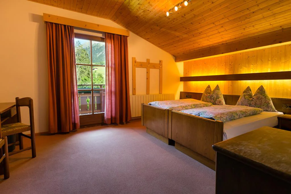Pensione Reaserhof Racines 6 suedtirol.info