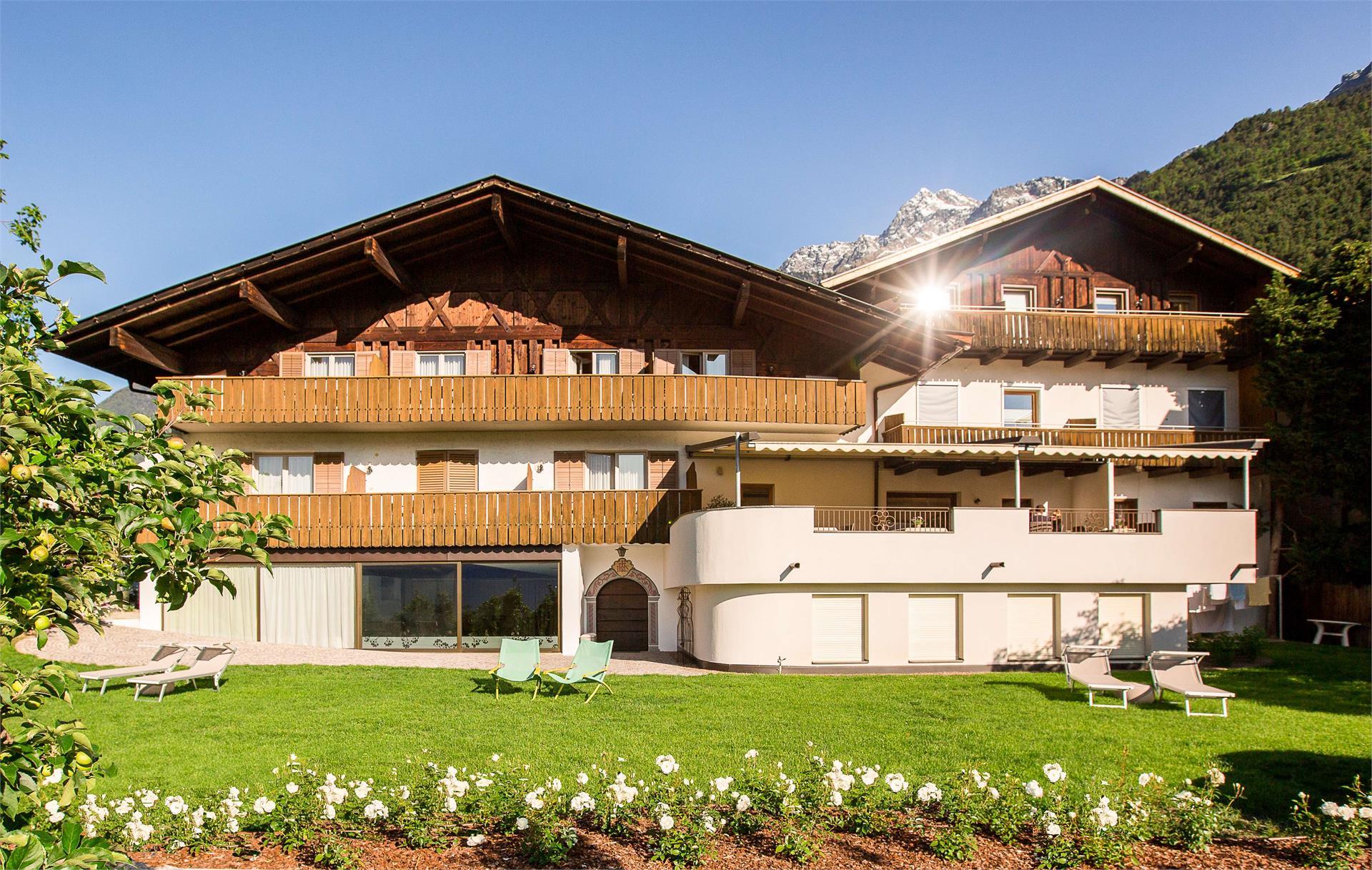 Pension An der Linde Algund 2 suedtirol.info