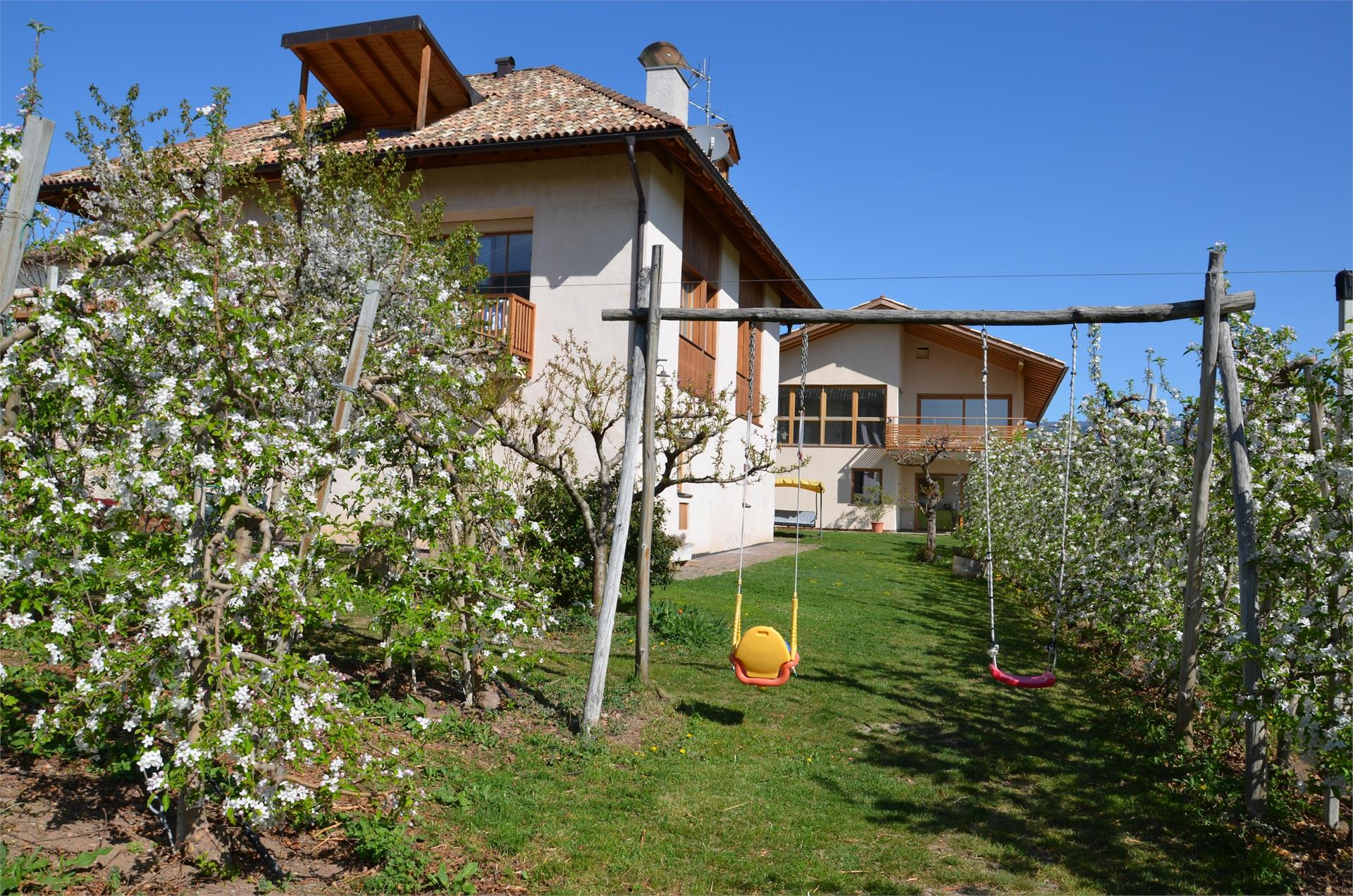 Pizzol-Hof - Pardatscher Peter Eppan an der Weinstaße/Appiano sulla Strada del Vino 9 suedtirol.info