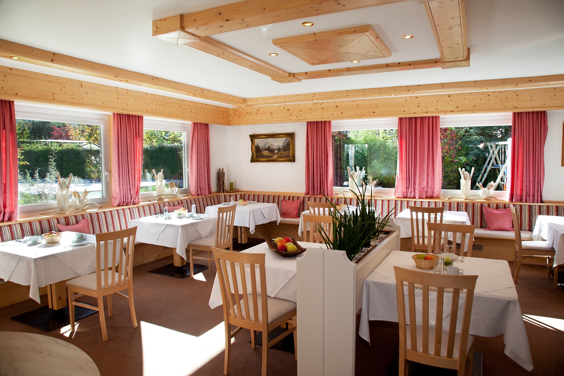 Pension Lärchenhof, breakfast room
