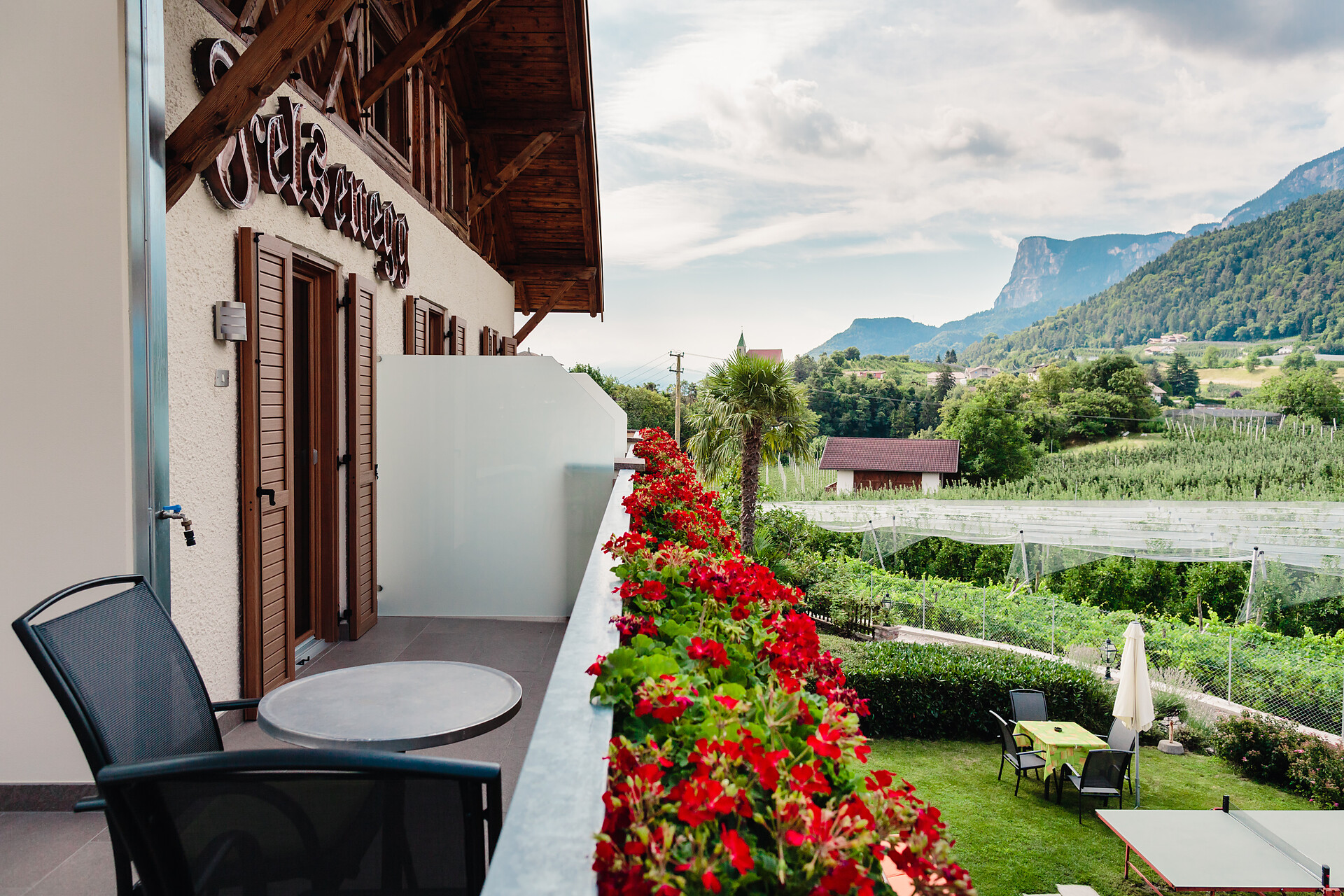 Room with terrace with view direction Bolzano and Gangkofel