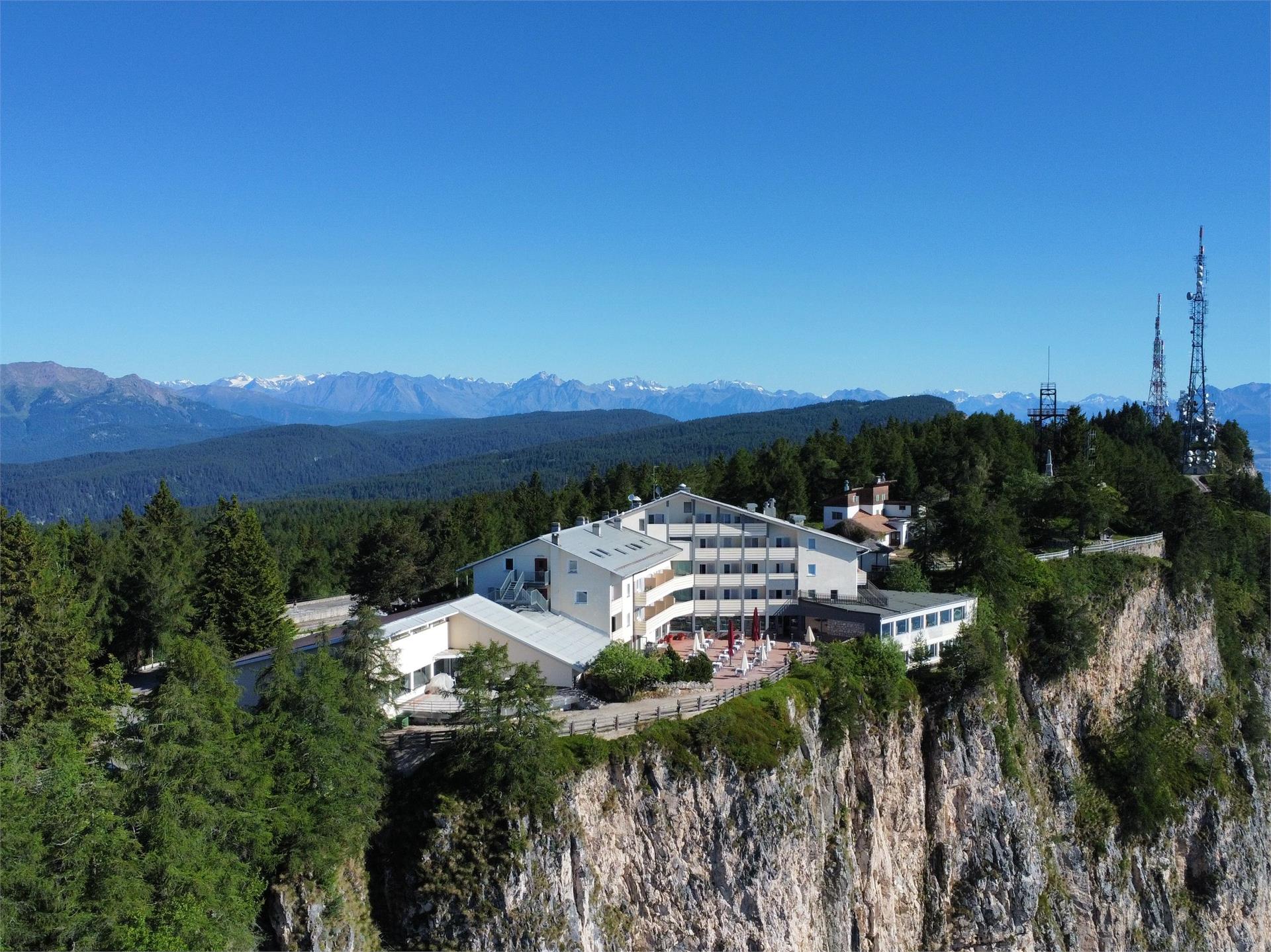 PanoramaHotel Penegal Kaltern an der Weinstraße/Caldaro sulla Strada del Vino 1 suedtirol.info