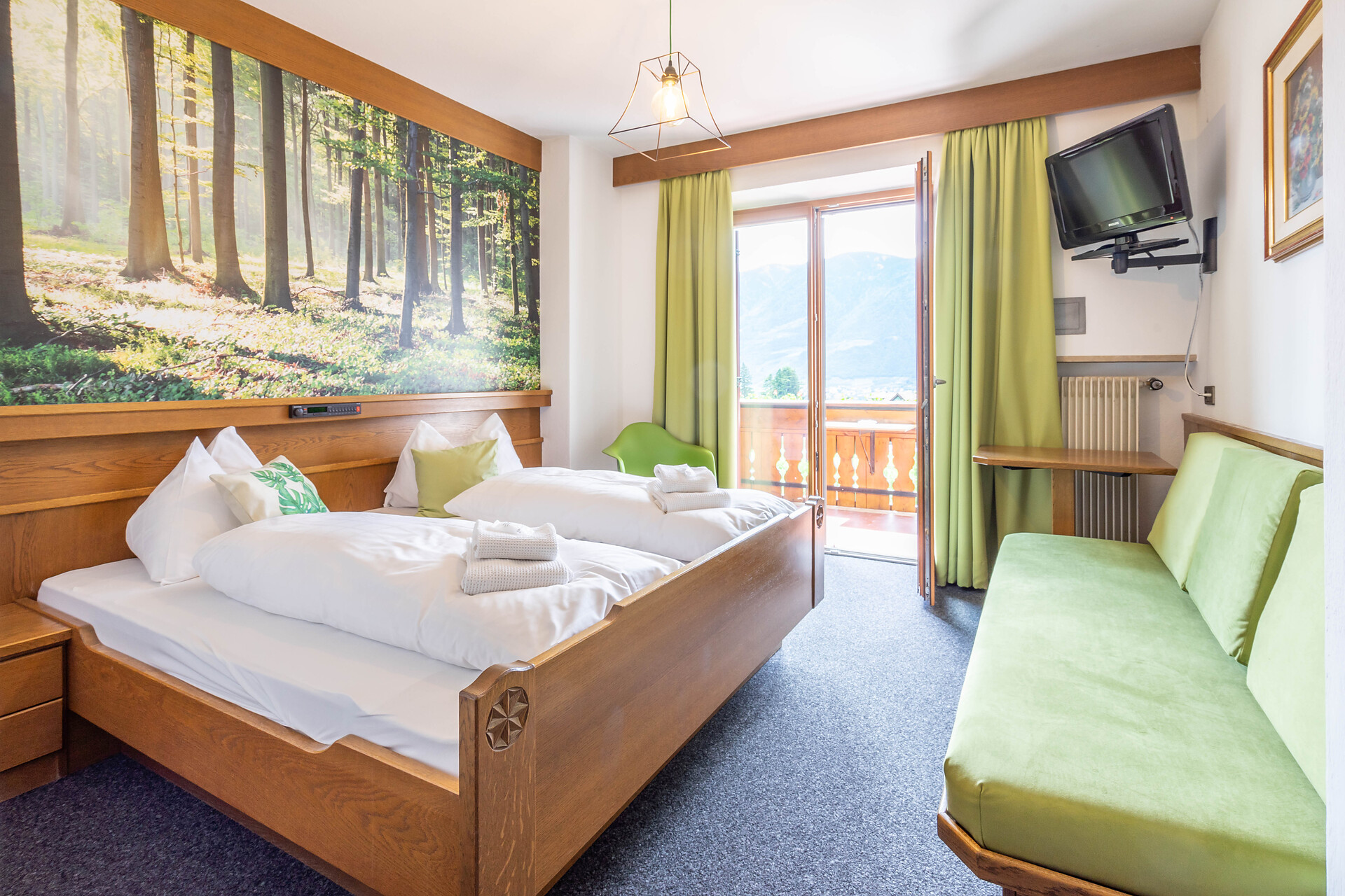Doppelzimmer mit Balkon