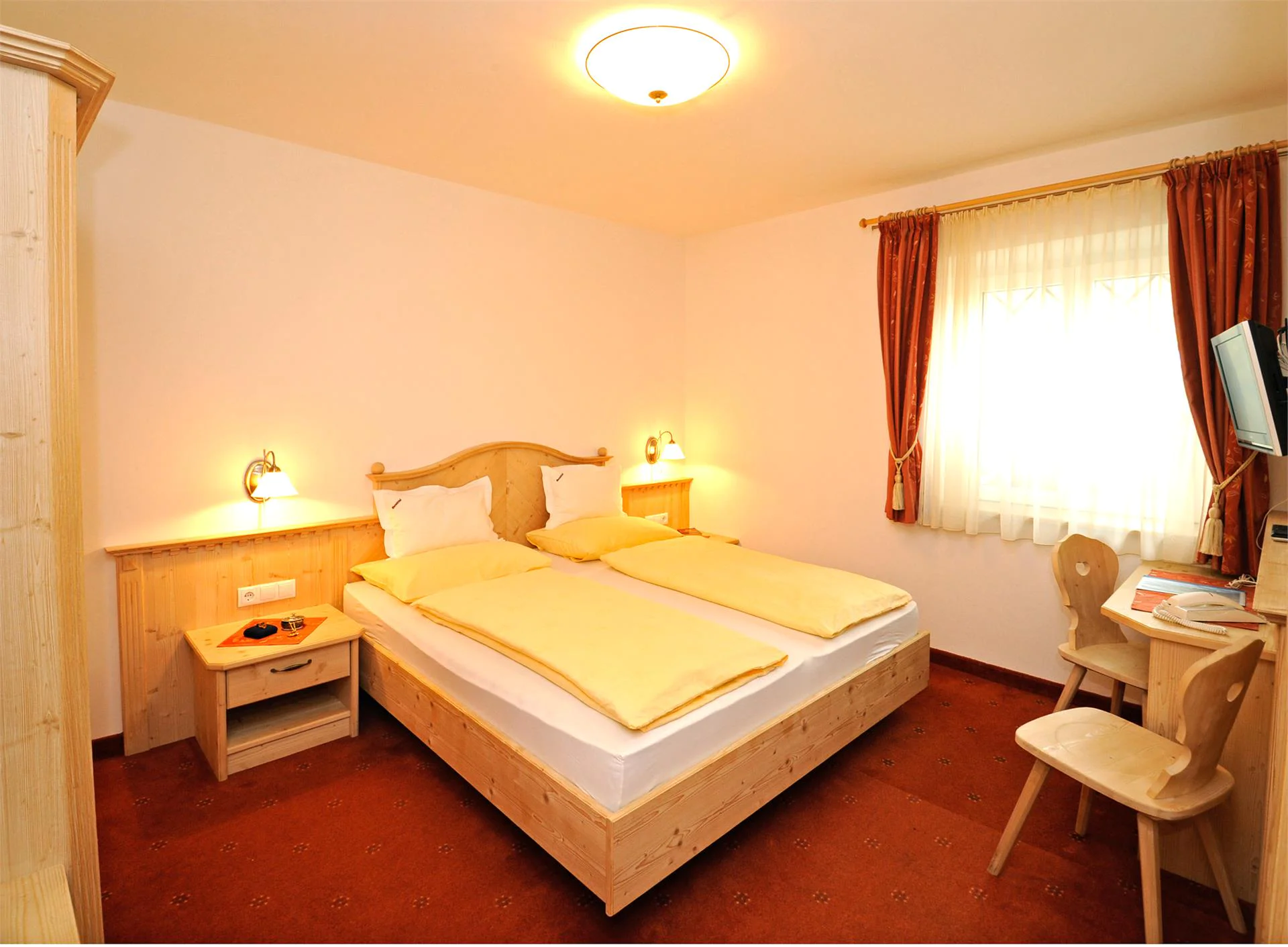 Pension / Apartments Oberwirtshof Riffian/Rifiano 3 suedtirol.info
