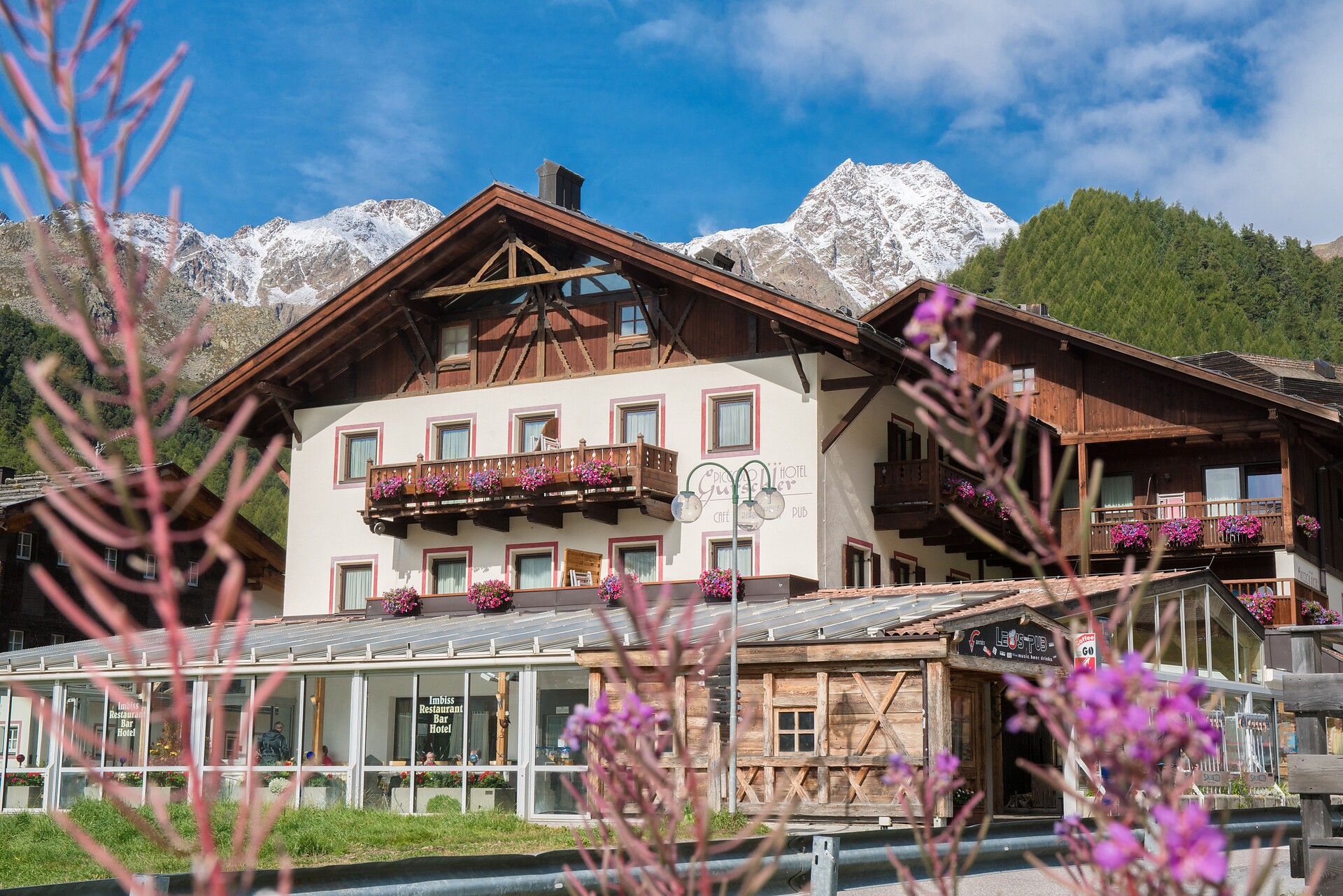 Hotel in South Tyrol, Ötzi, Glacier Senales, Kurzras