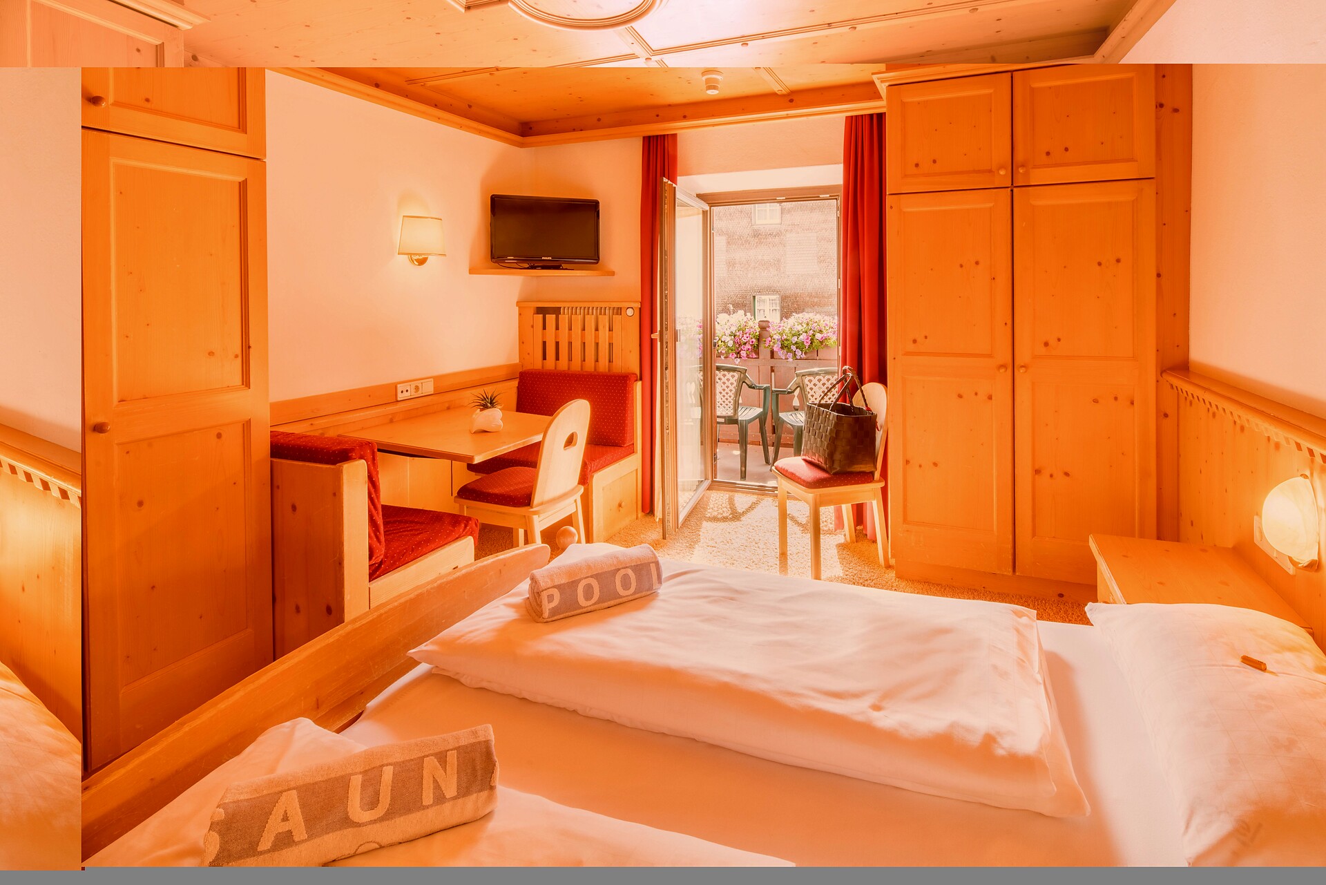 Room Maso Corto Senales ski area Glacier