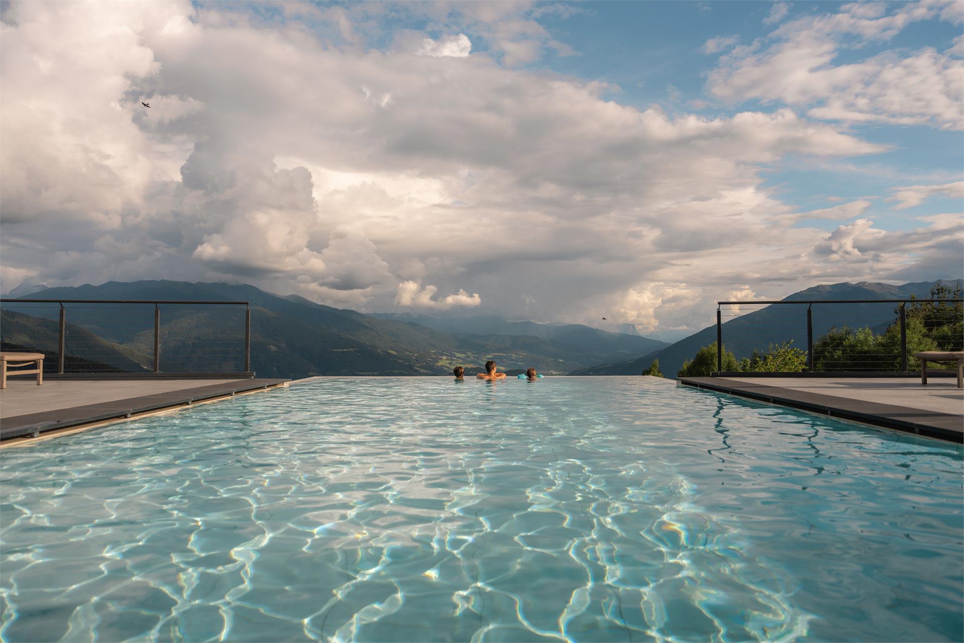 Panorama Hotel Huberhof Mühlbach 1 suedtirol.info