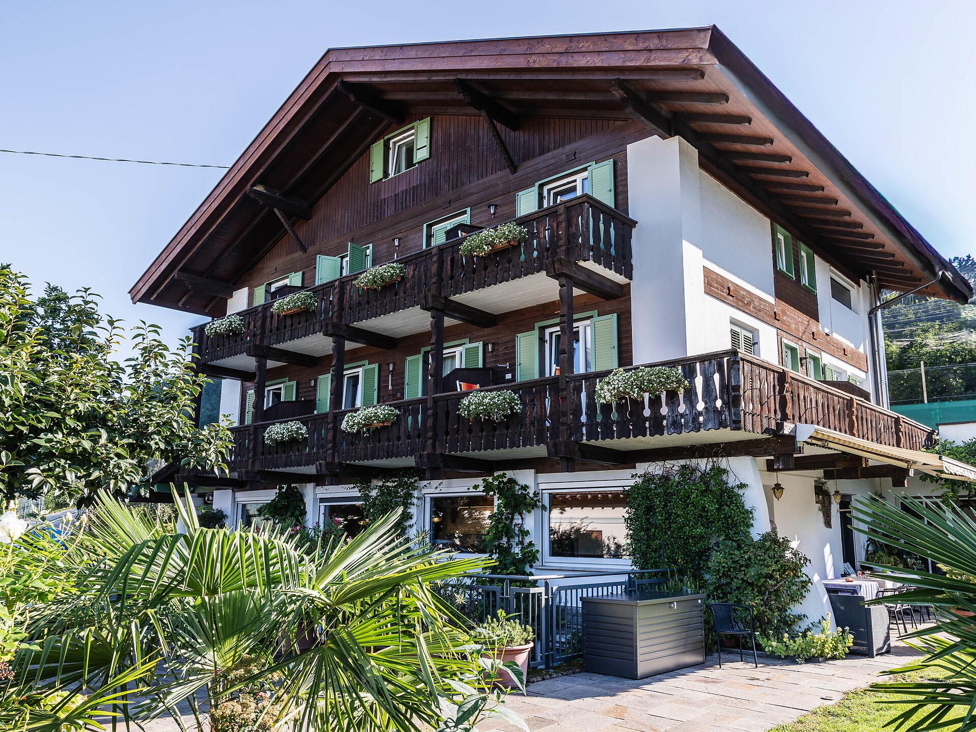 Das Chalet Andy B&B in sonniger Lage oberhalb der Kurstadt Meran