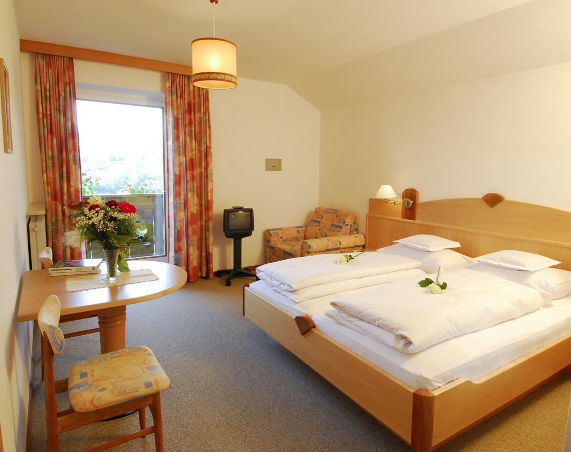 Pension Petaunerhof Schenna 4 suedtirol.info