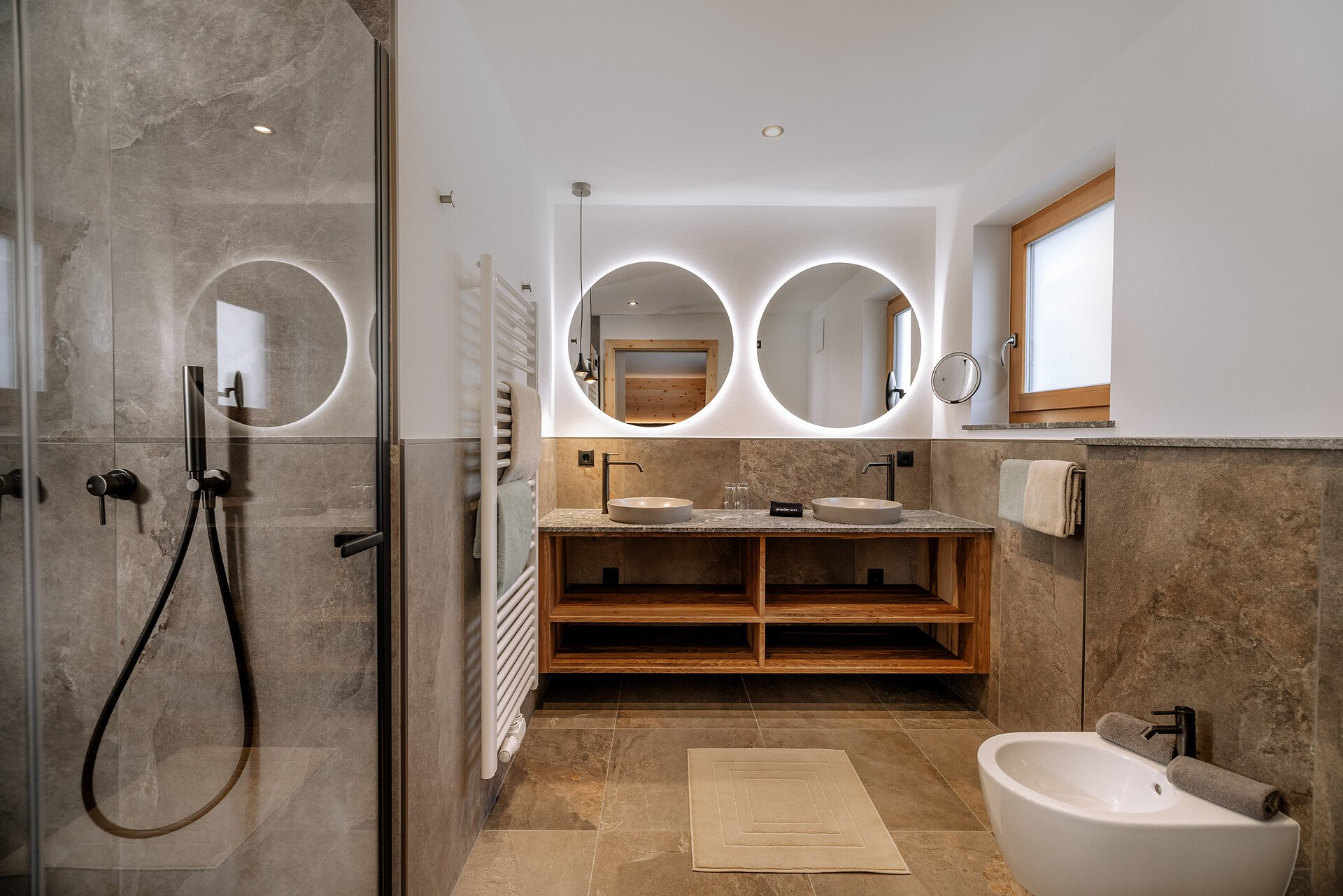 Badezimmer Juniorsuite "Natur"