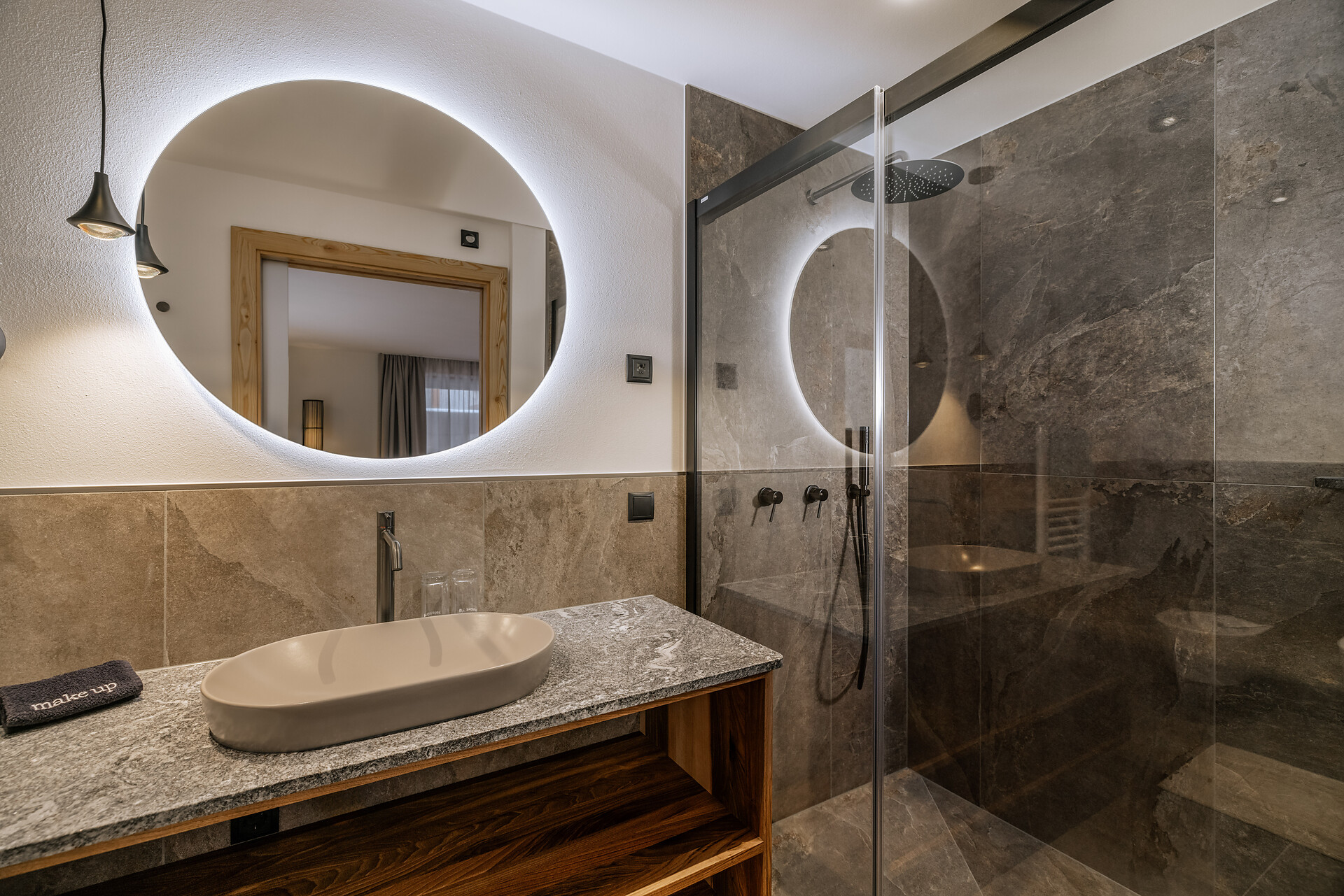 Badezimmer Juniorsuite "Lärche"