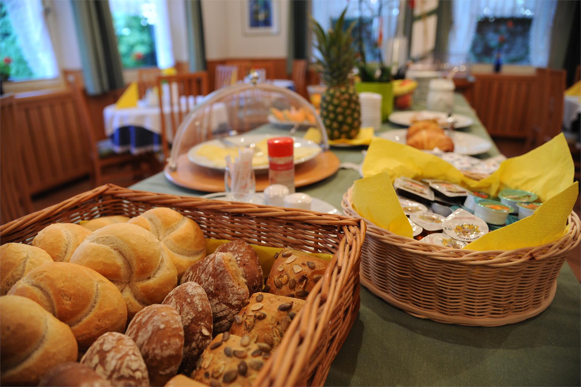 Pension Schweitzer Schlanders/Silandro 3 suedtirol.info