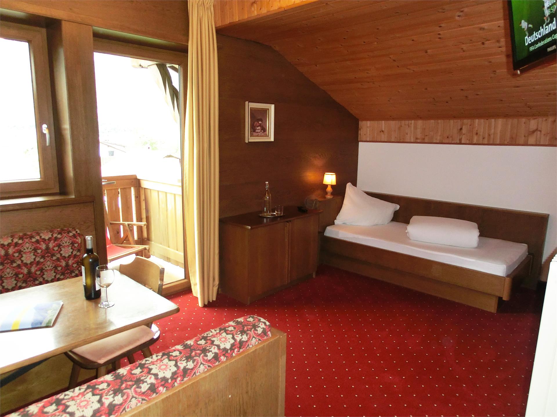 Pensione Sattlerenglhof Laces 7 suedtirol.info