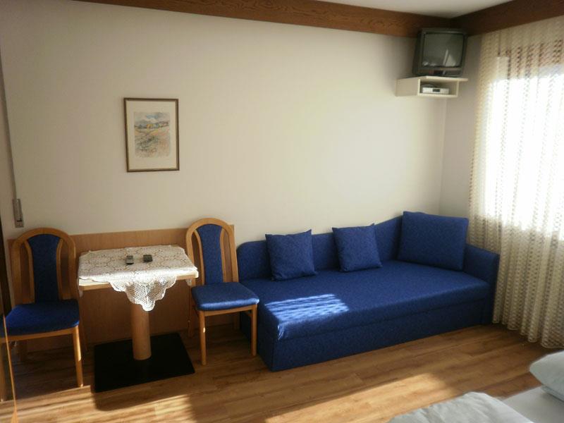 Pension Tannenhof Latsch/Laces 10 suedtirol.info