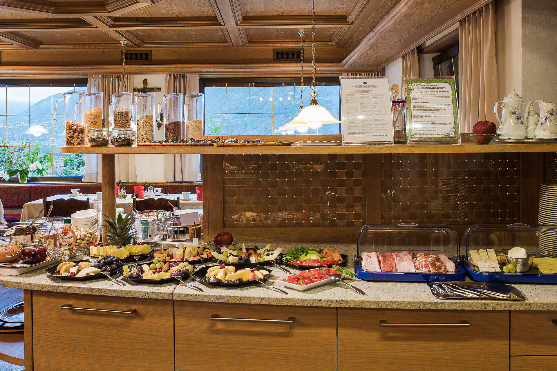 Breakfest buffet