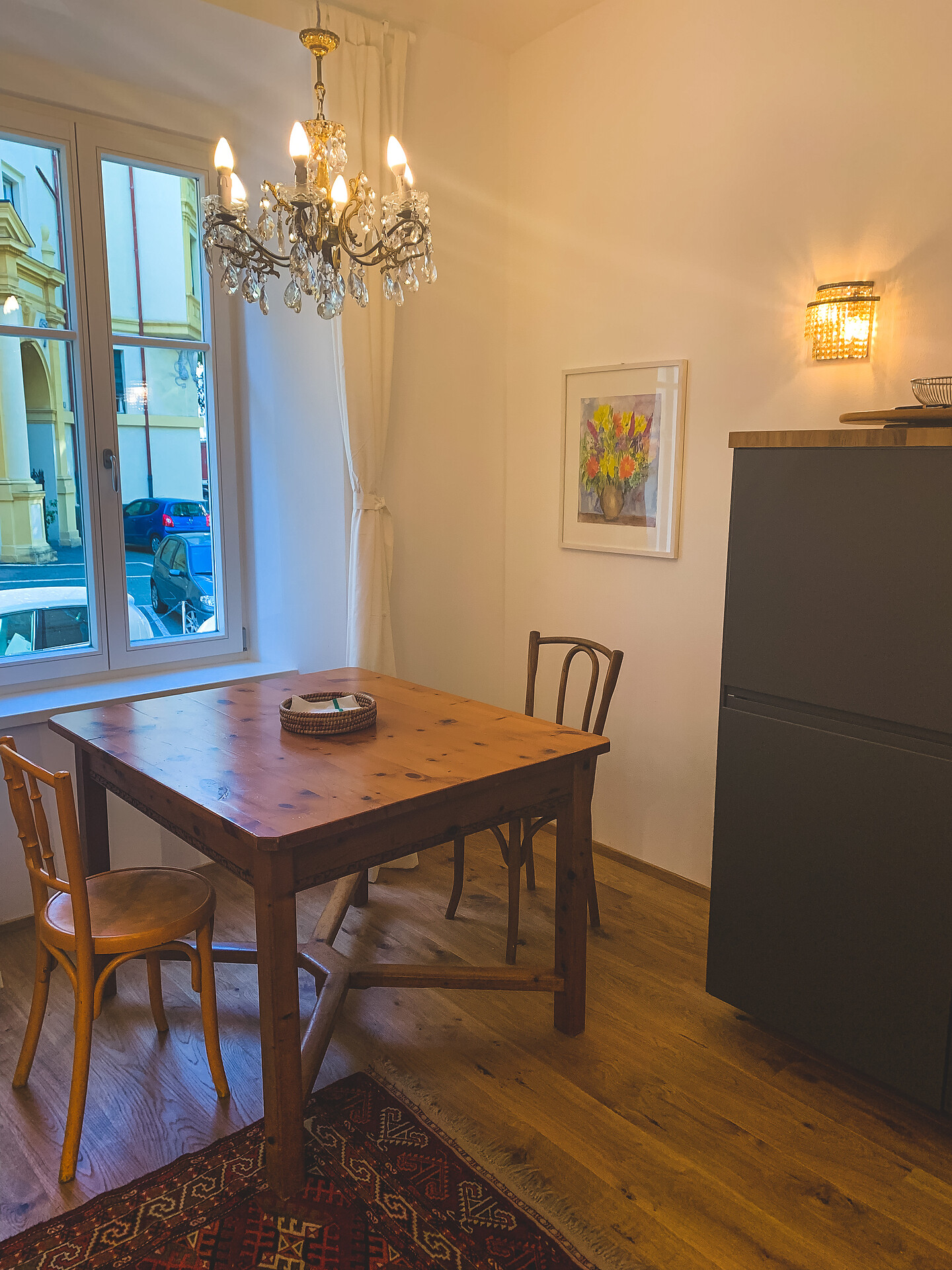 Kitchen table