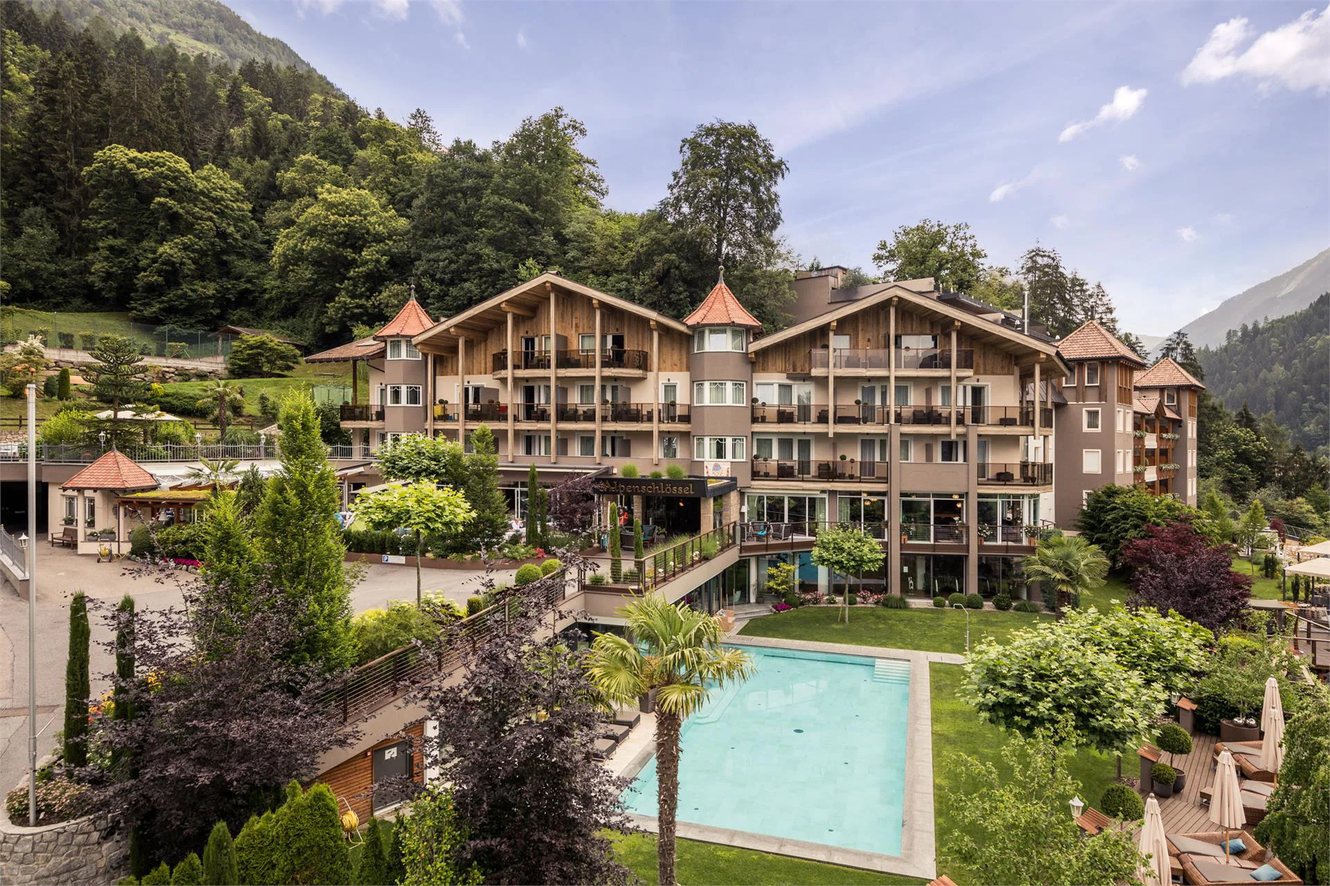 Quellenhof Luxury Resort Passeier – Hotel Alpenschlössel San Martino in Passiria 3 suedtirol.info