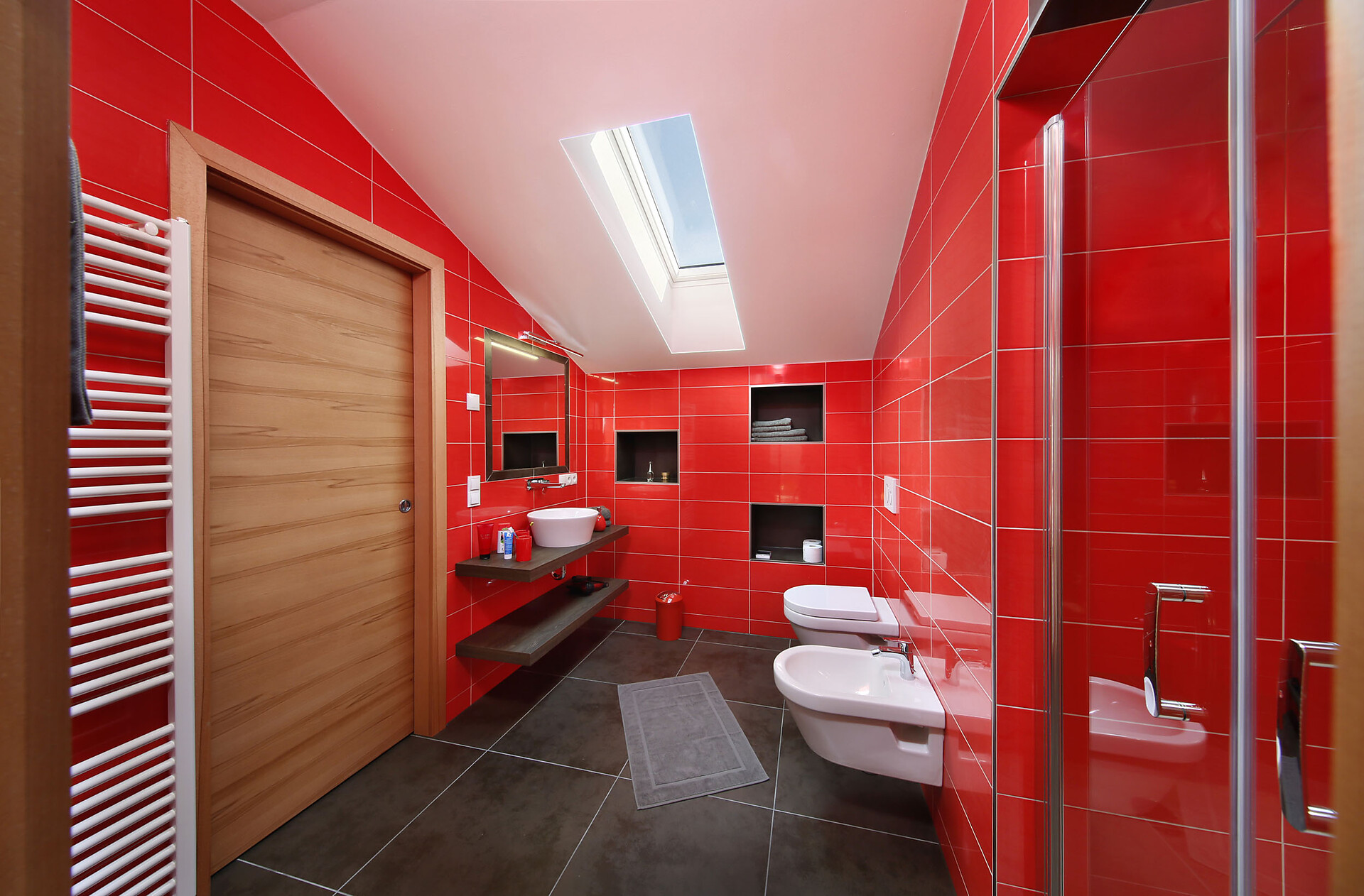 red holiday flat