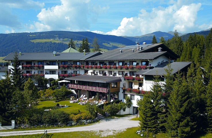 Romantik Hotel Santer Dobbiaco Spa