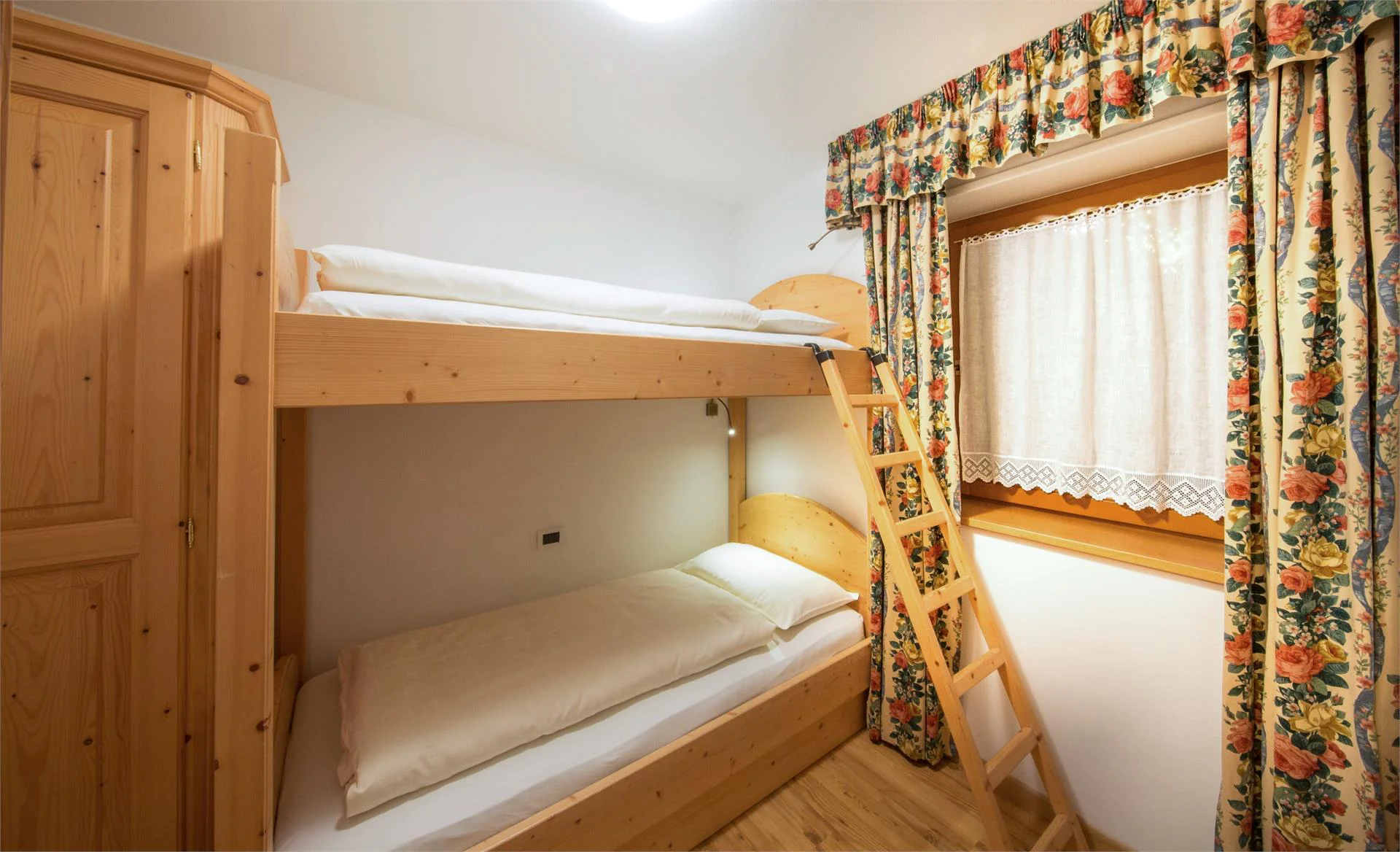 Residence Elisa Corvara 13 suedtirol.info