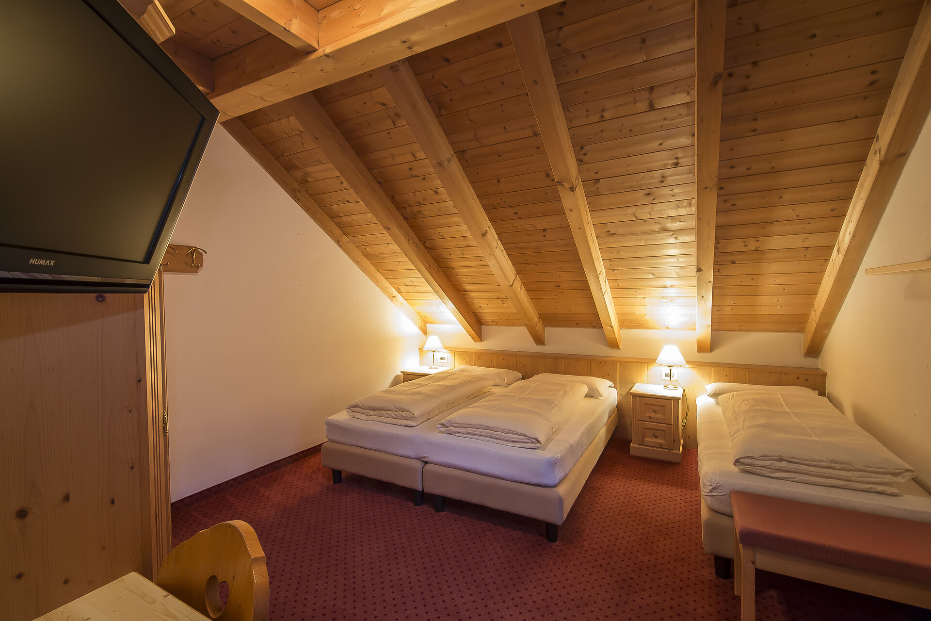APP 6 BEDROOM