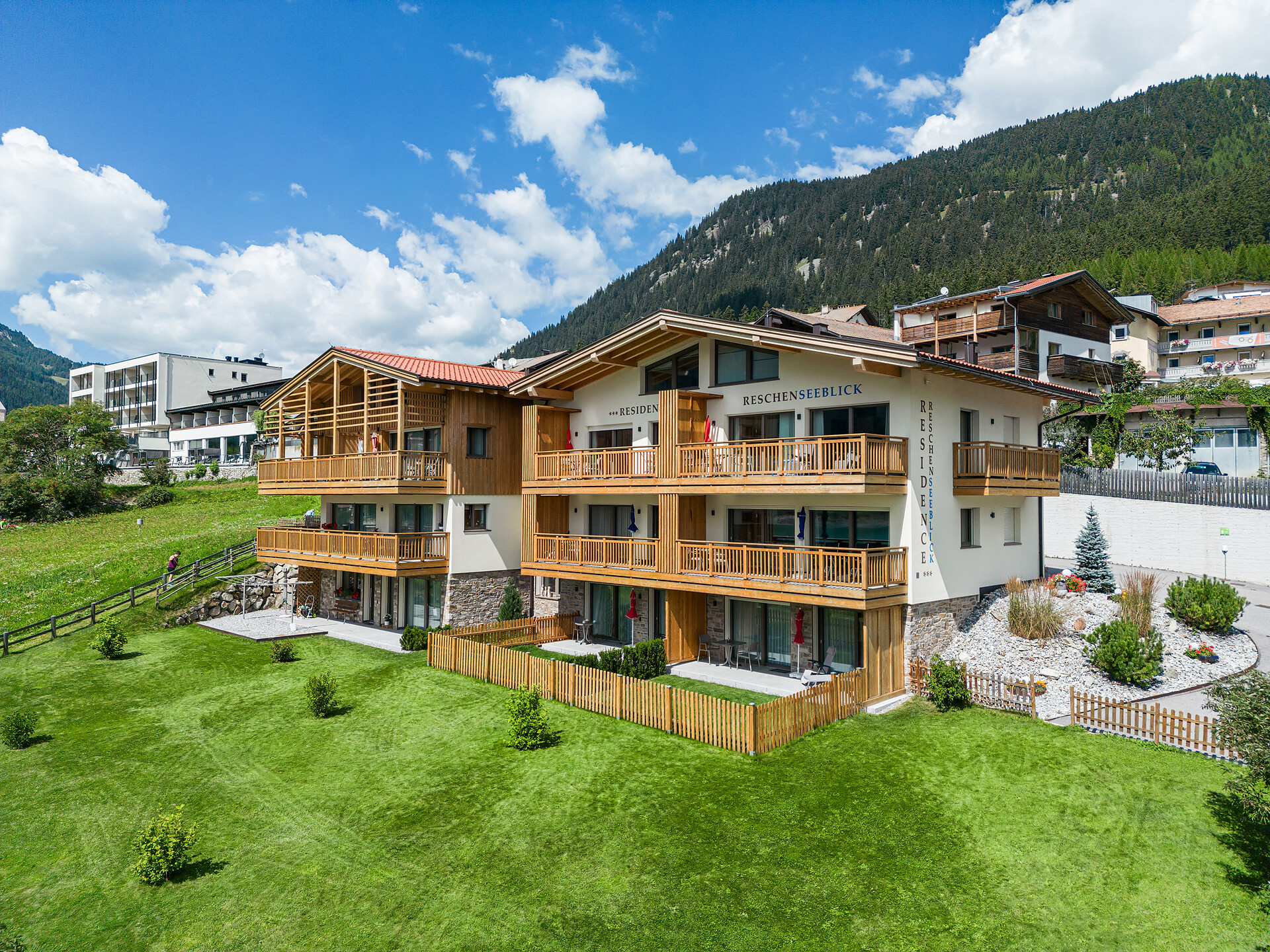 Residence Reschenseeblick*** Estate